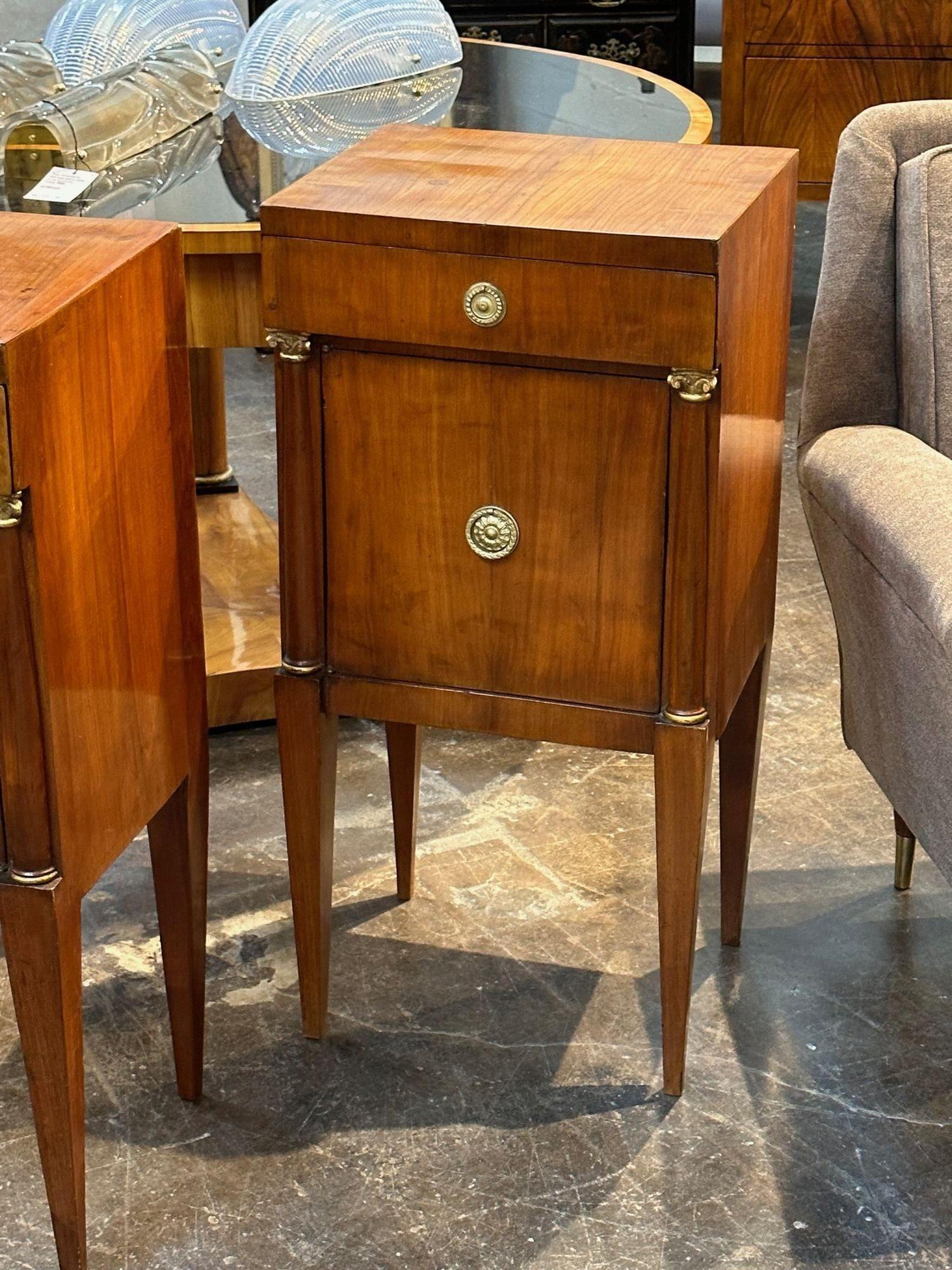19th Century Pair of Italian Empire Walnut Side Tables For Sale