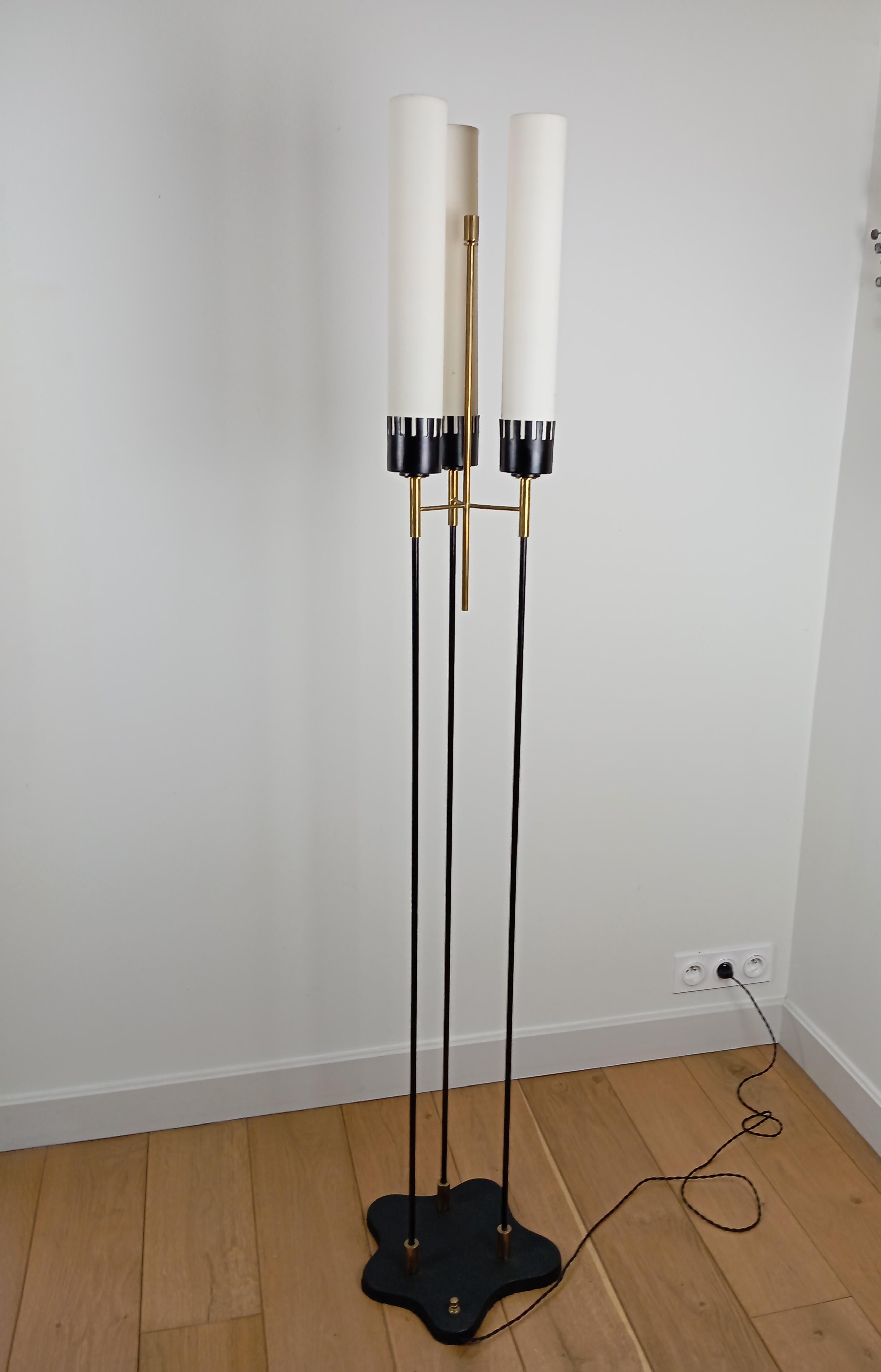 Pair of Italian floor lamps by Stilnovo circa 1950 For Sale 7