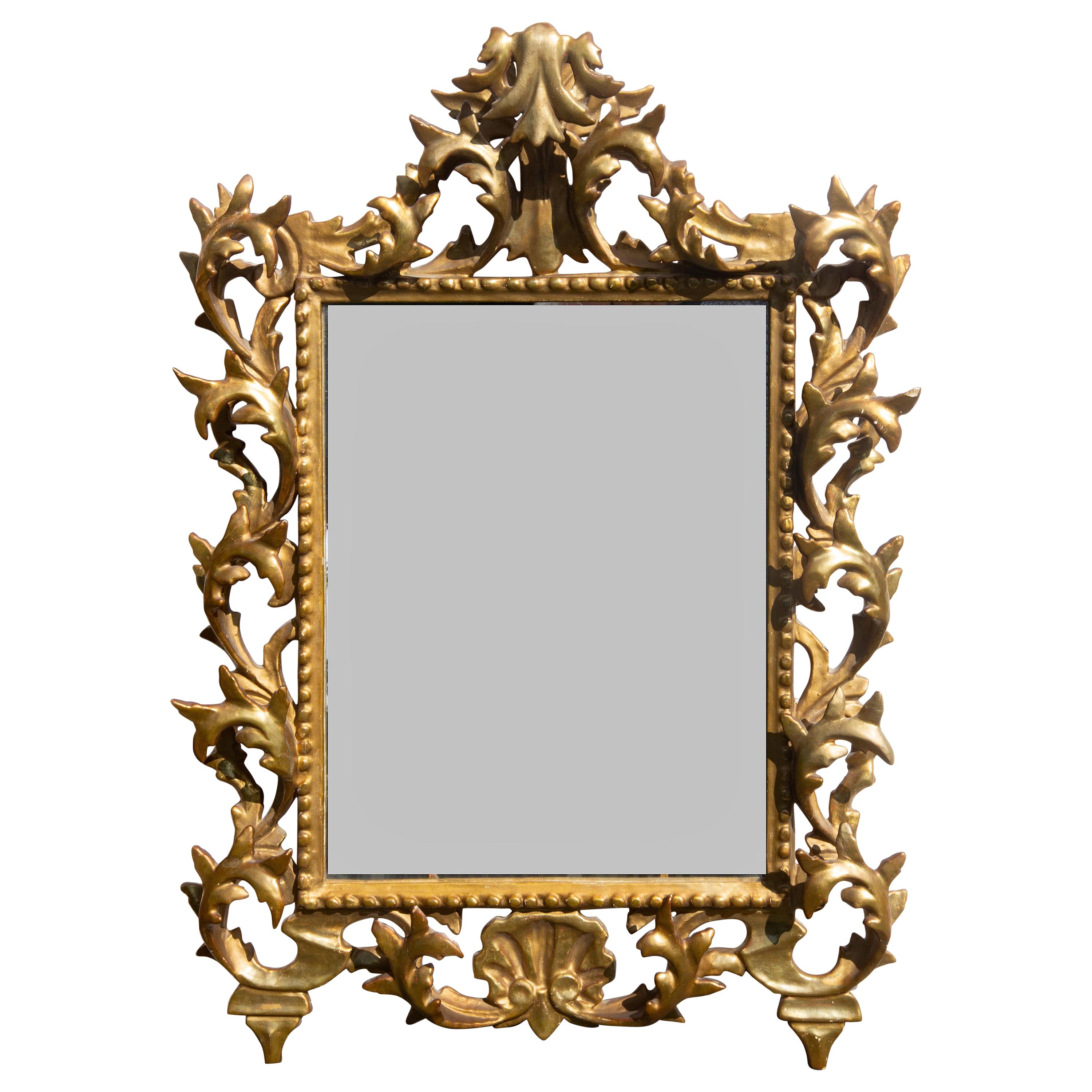 Sculpté Paire de miroirs italiens en bois doré sculpté Florentine 19ème siècle en vente