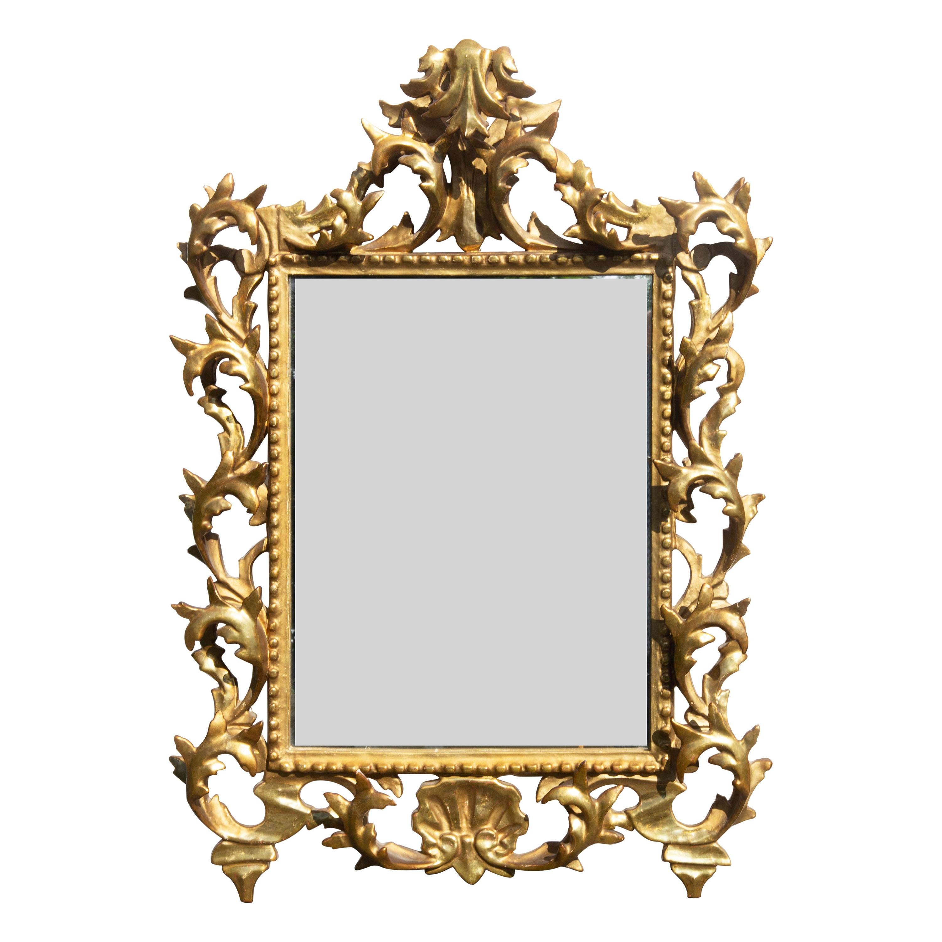 Paire de miroirs italiens en bois doré sculpté Florentine 19ème siècle Bon état - En vente à Rochester, NY
