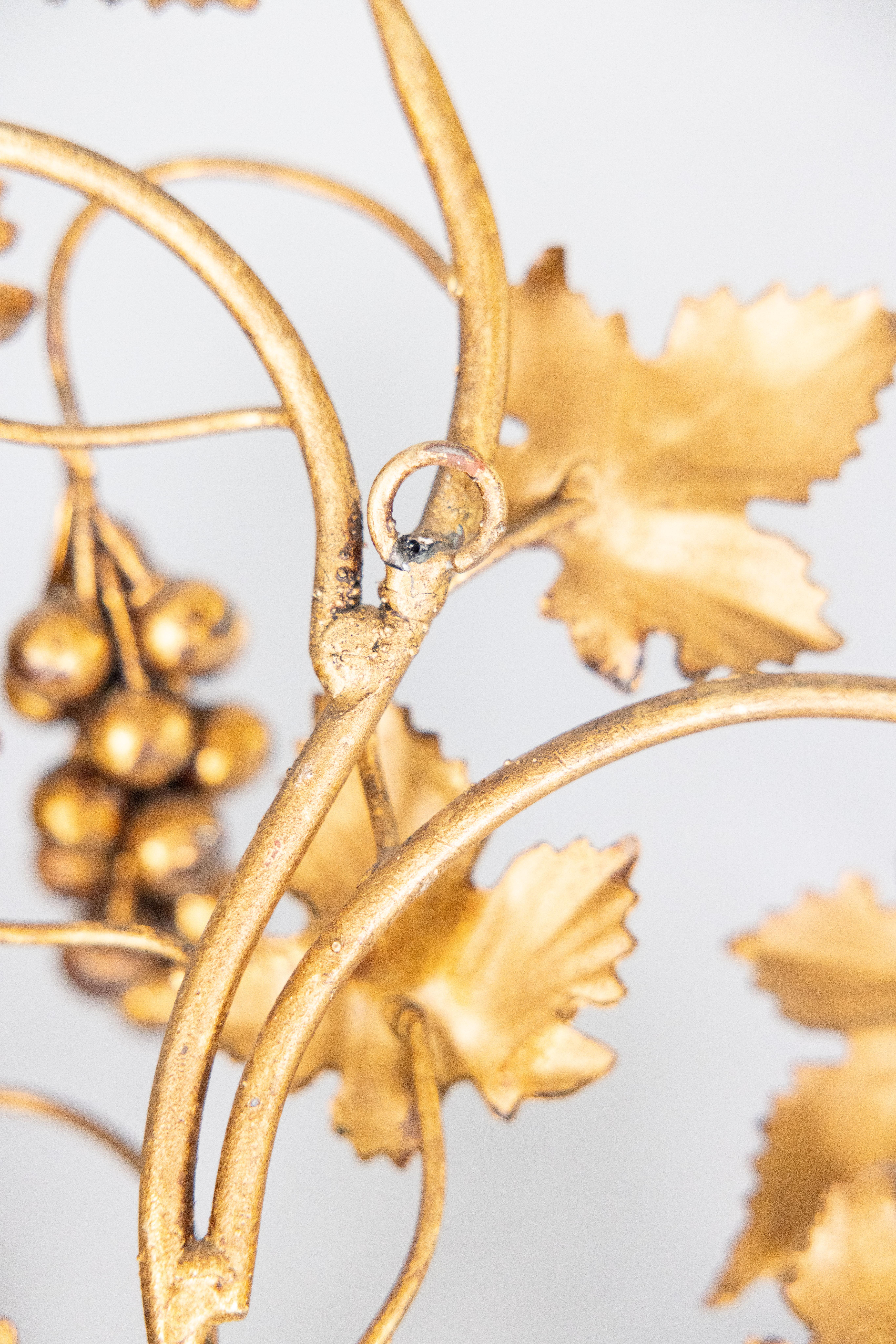 Pair of Italian Florentine Gilt Tole Grape Leaf & Bows Candle Sconces circa 1950 For Sale 3
