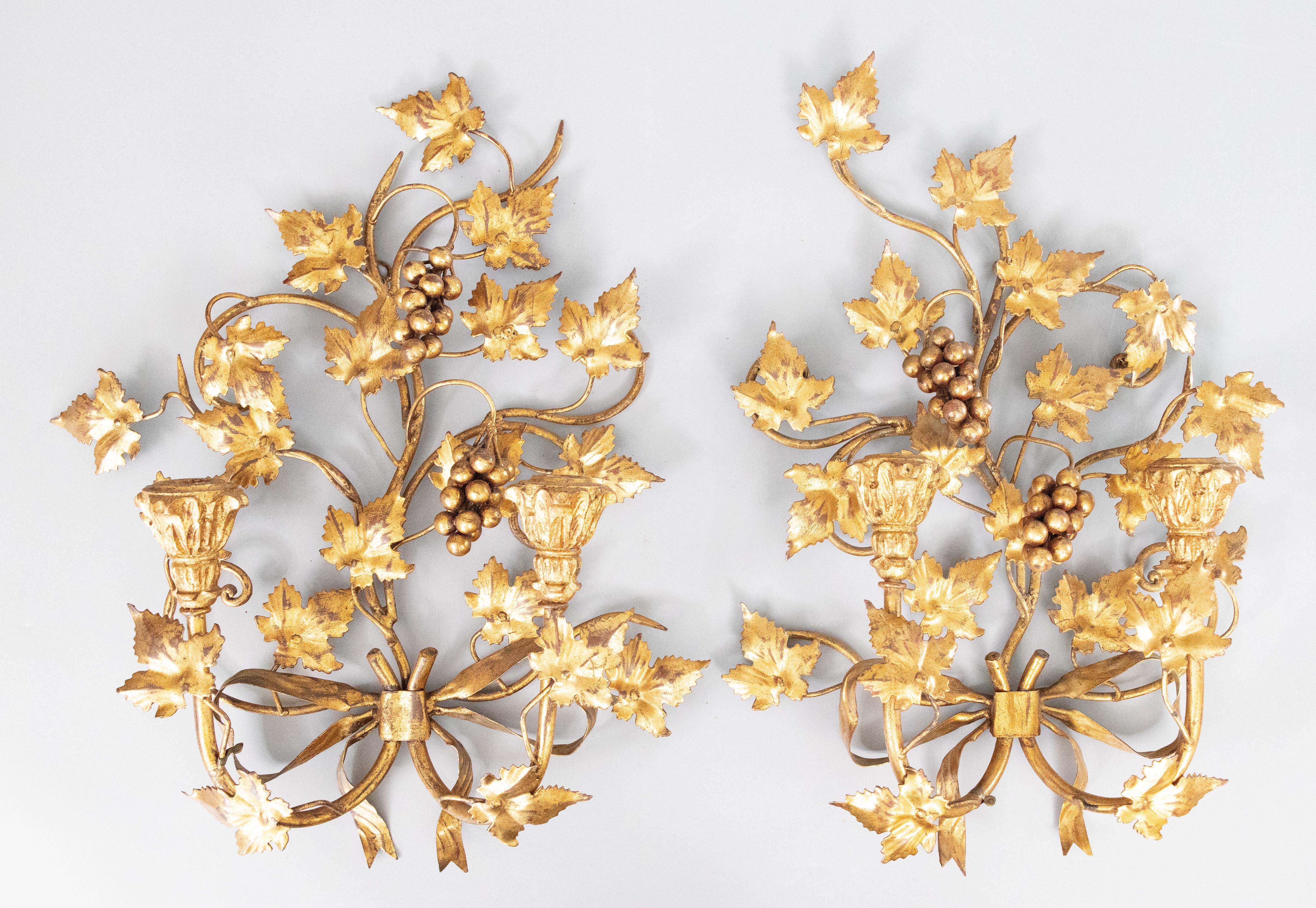 Pair of Italian Florentine Gilt Tole Grape Leaf & Bows Candle Sconces circa 1950 For Sale 4