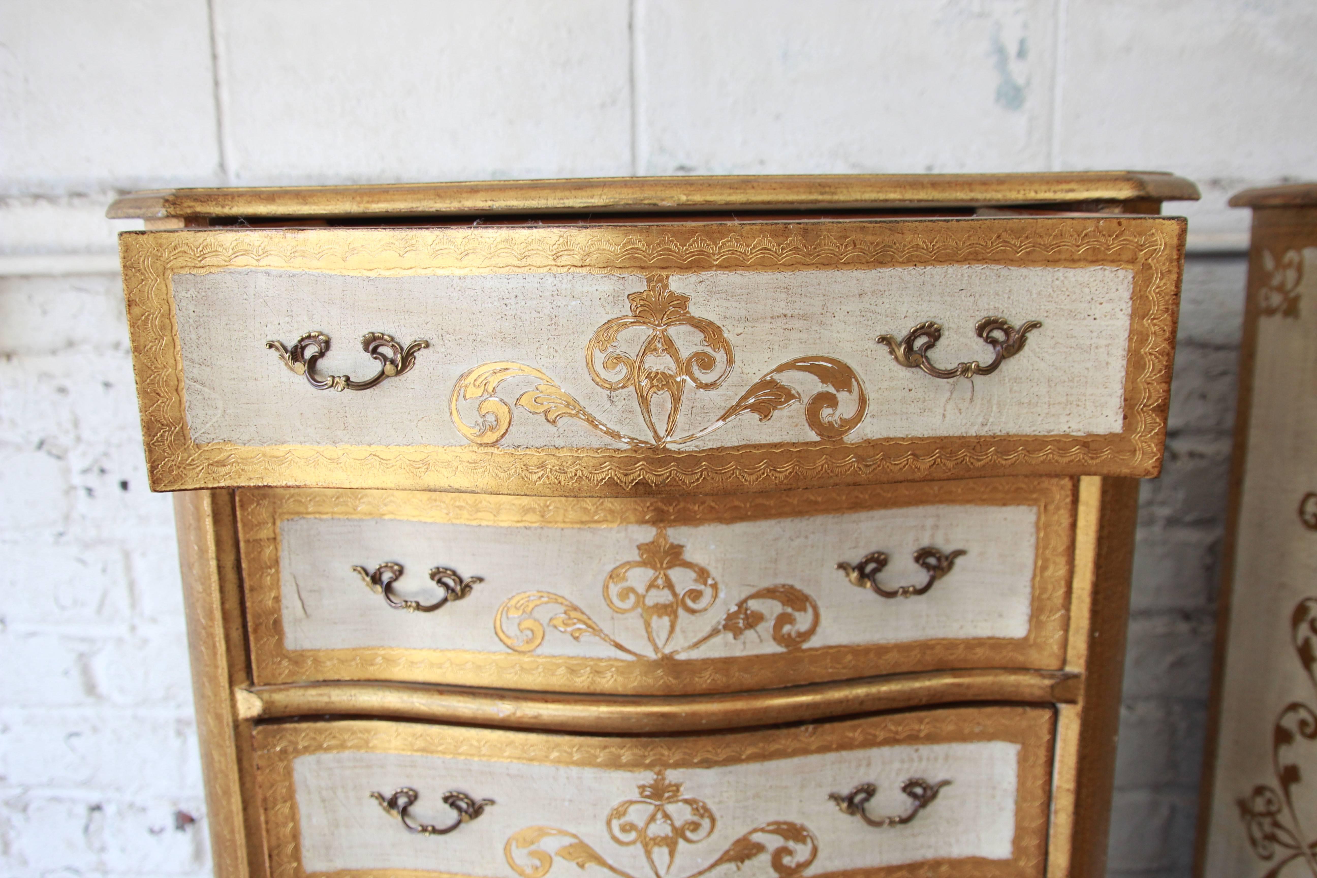 Pair of Italian Florentine Gold Gilt Lingerie Chests or Semainiers, 1940s 2