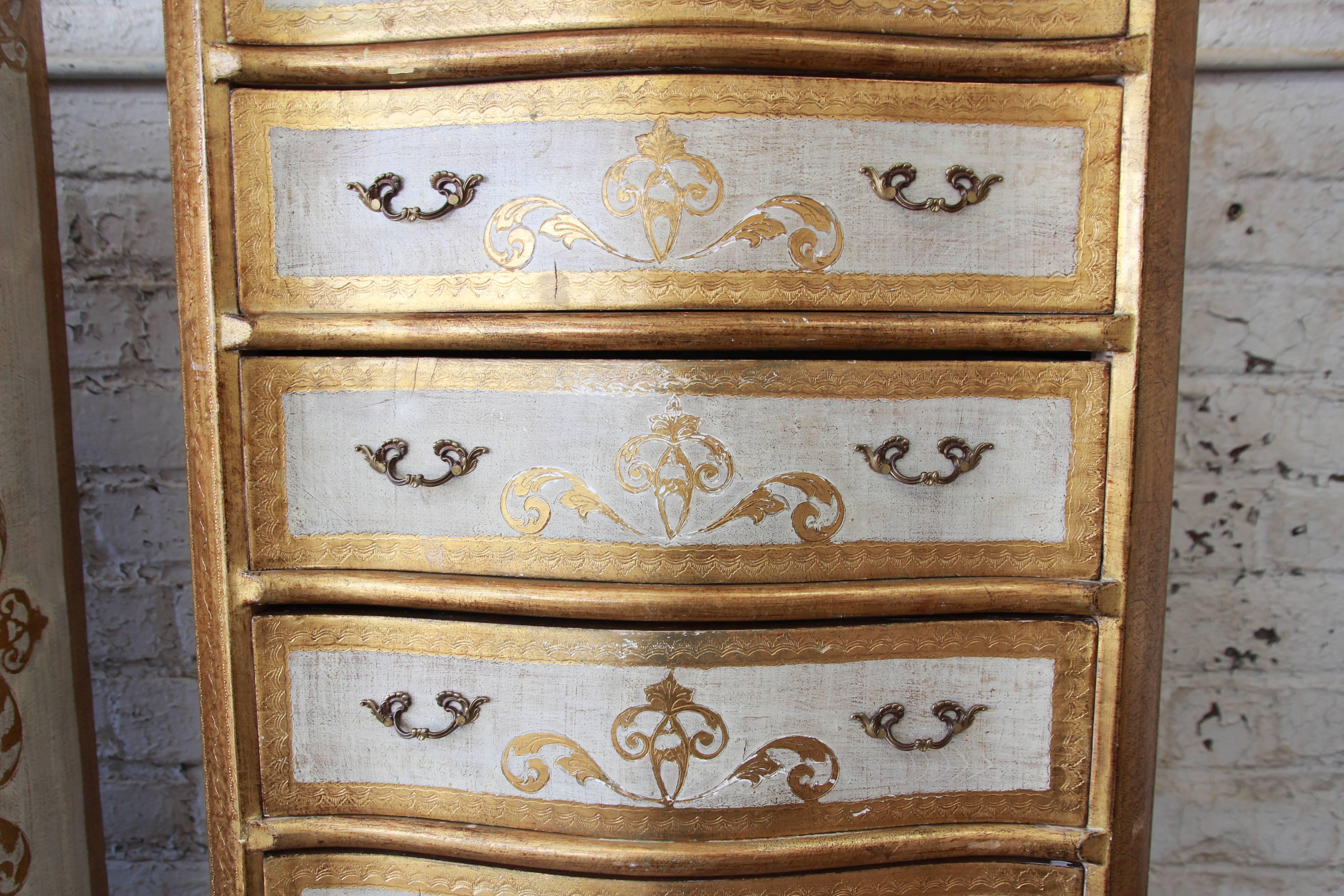 Pair of Italian Florentine Gold Gilt Lingerie Chests or Semainiers, 1940s 3