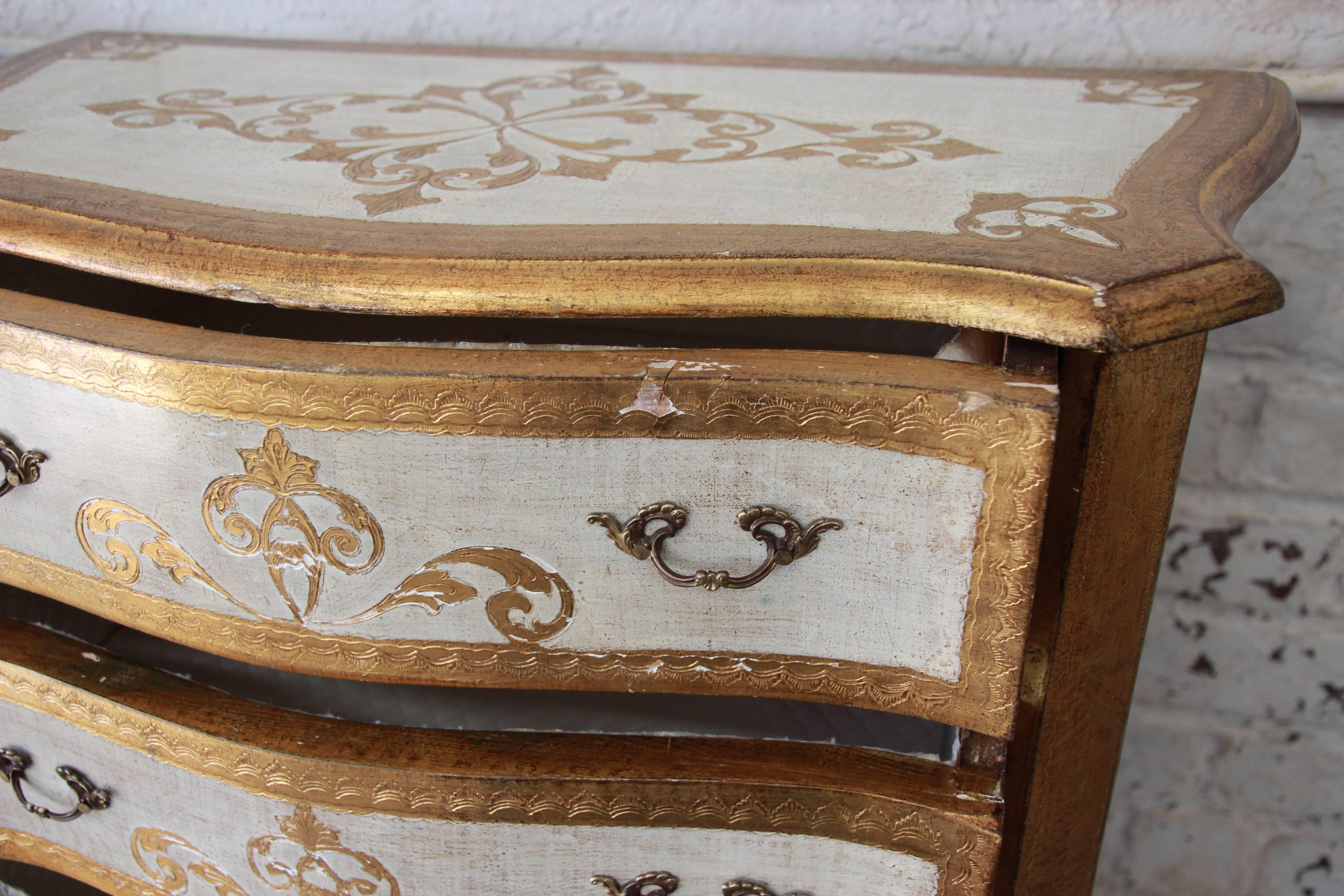 Giltwood Pair of Italian Florentine Gold Gilt Lingerie Chests or Semainiers, 1940s