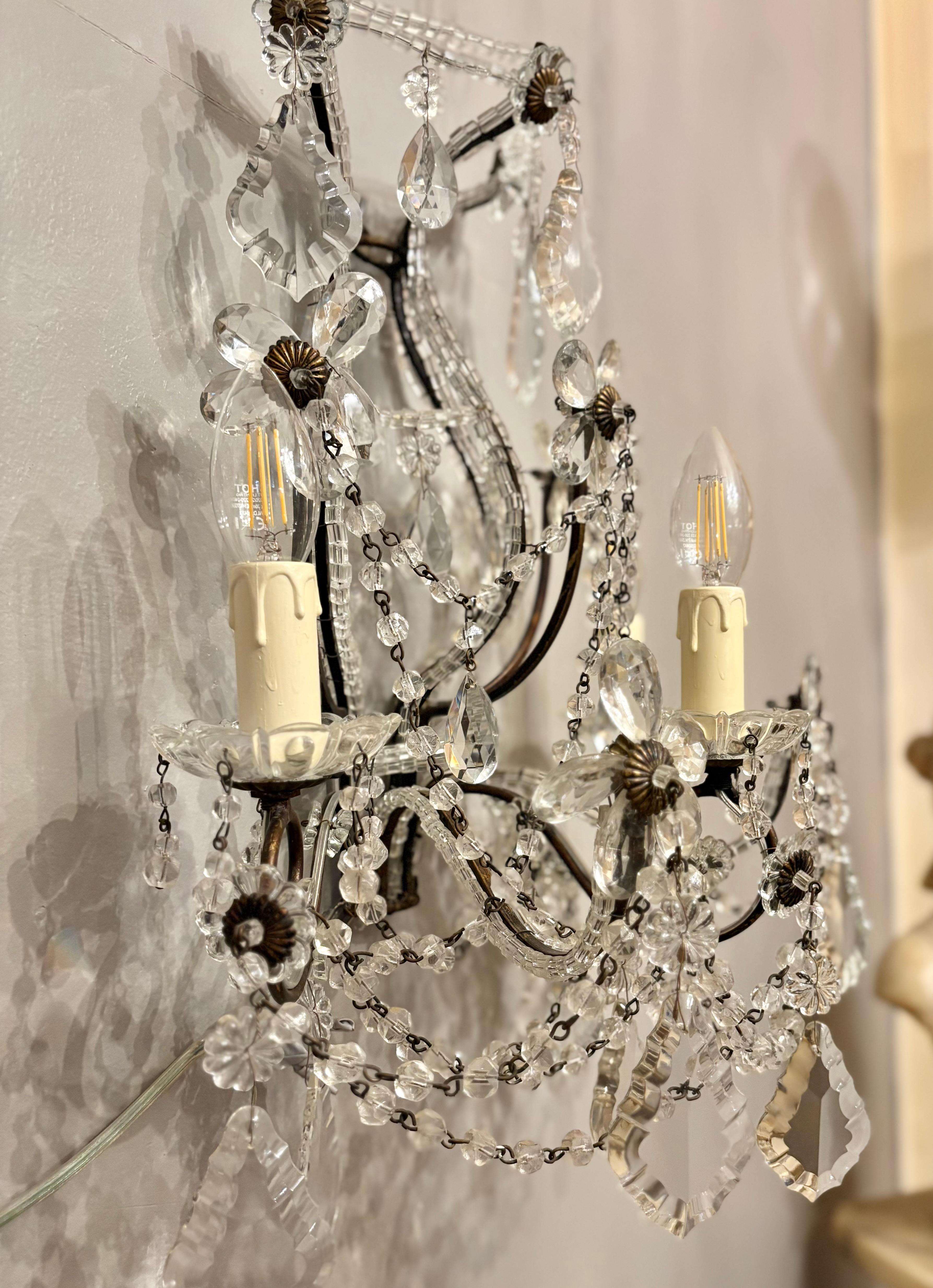 Pareja de candelabros florentinos italianos siglo XX en venta