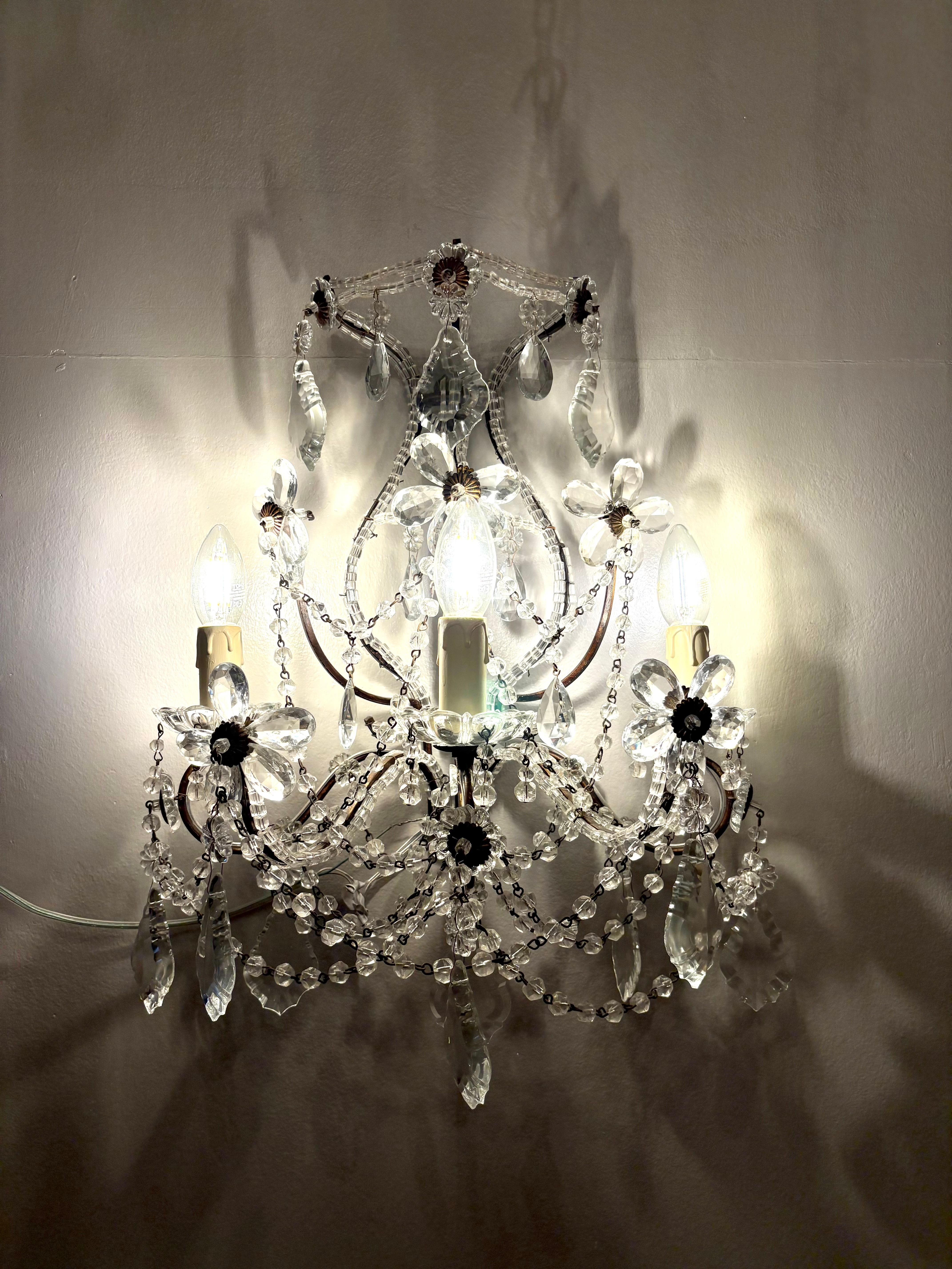 Pareja de candelabros florentinos italianos Latón en venta
