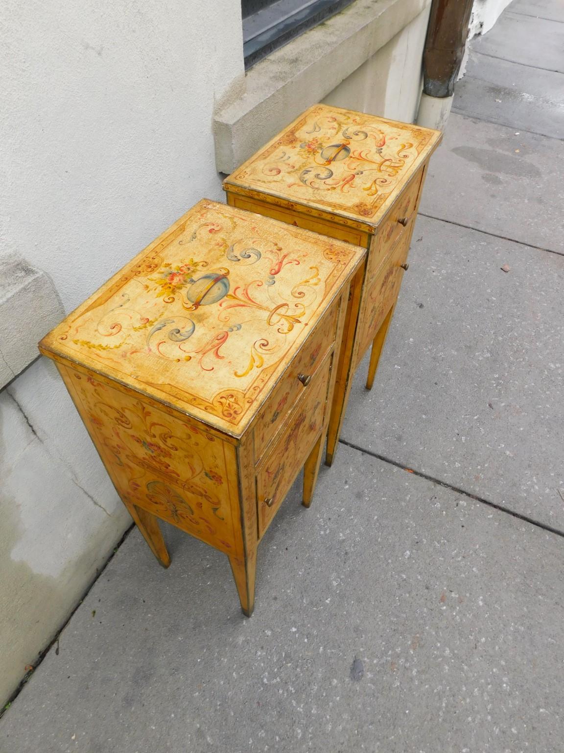 Hand-Carved Pair of Venetian Foliage Painted One Drawer Cabinet Commodes Tapered Legs C 1780 For Sale