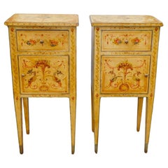 Paire de commodes italiennes à un tiroir peintes en feuillage avec pieds fuselés 1780