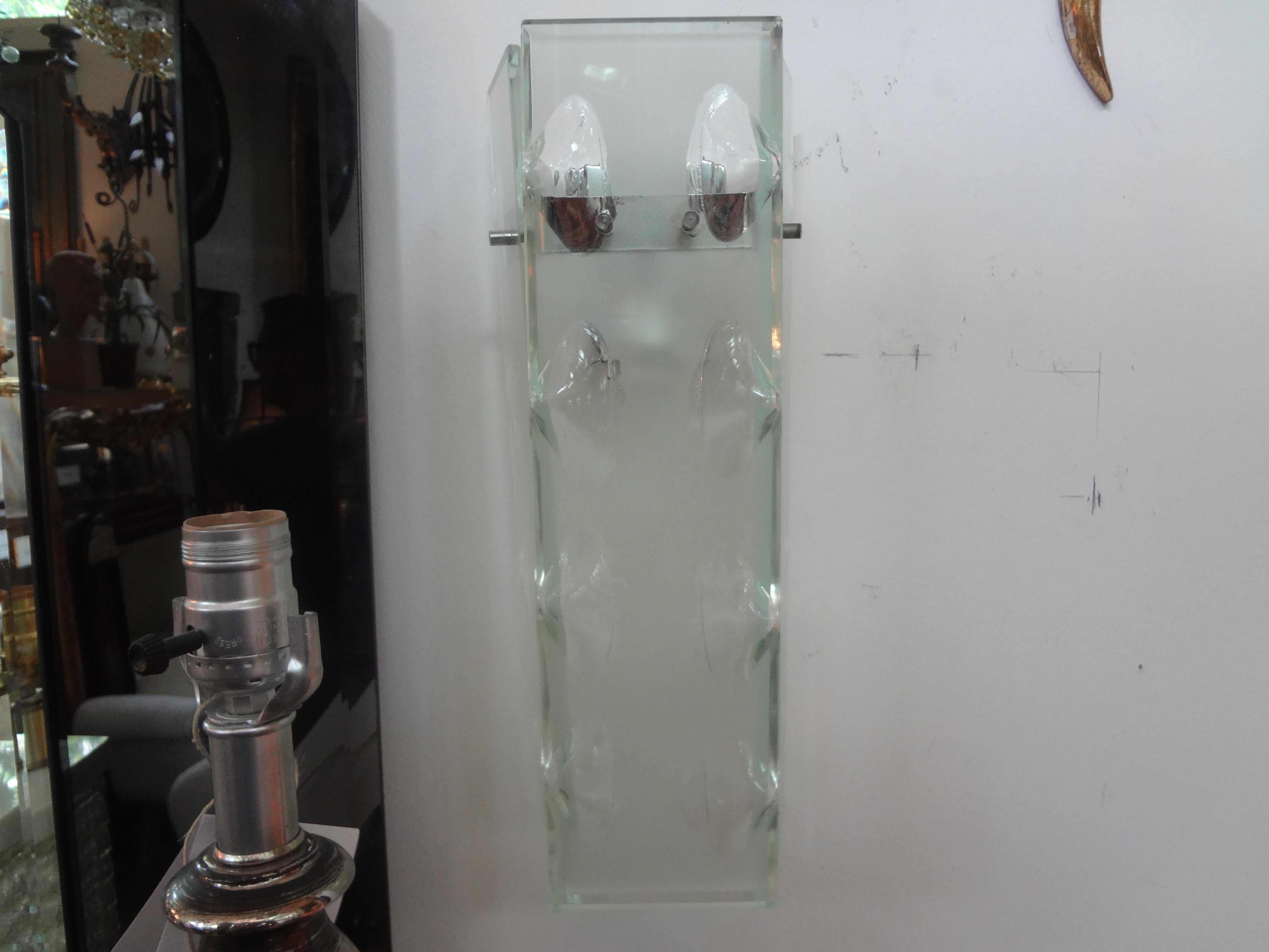 Mid-Century Modern Pair of Italian Fontana Arte Inspired Glass Sconces For Sale