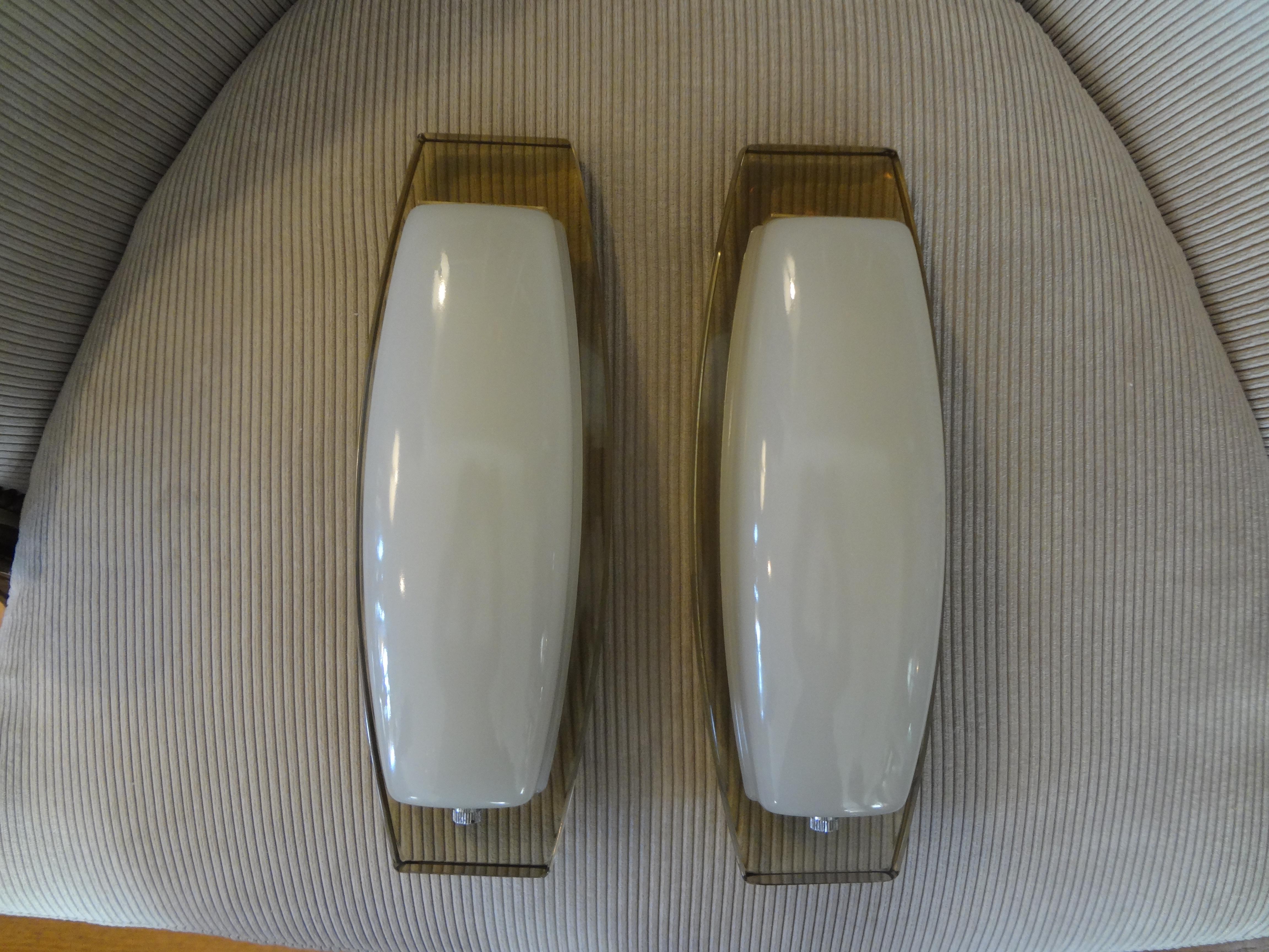 Pair of Italian Fontana Arte Style Glass Sconces For Sale 6