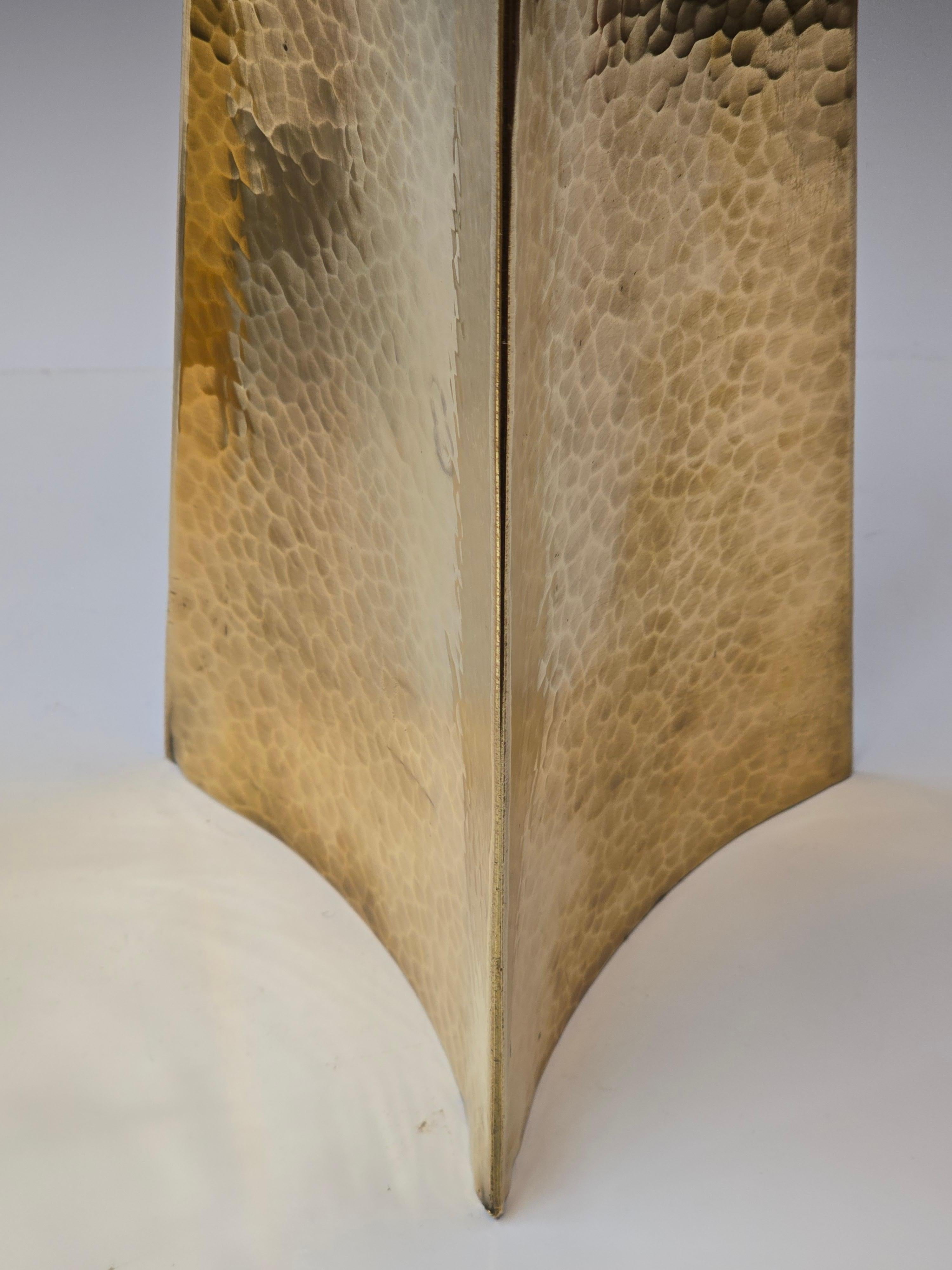 Forgé Paire de lampes italiennes en bronze forgé en vente