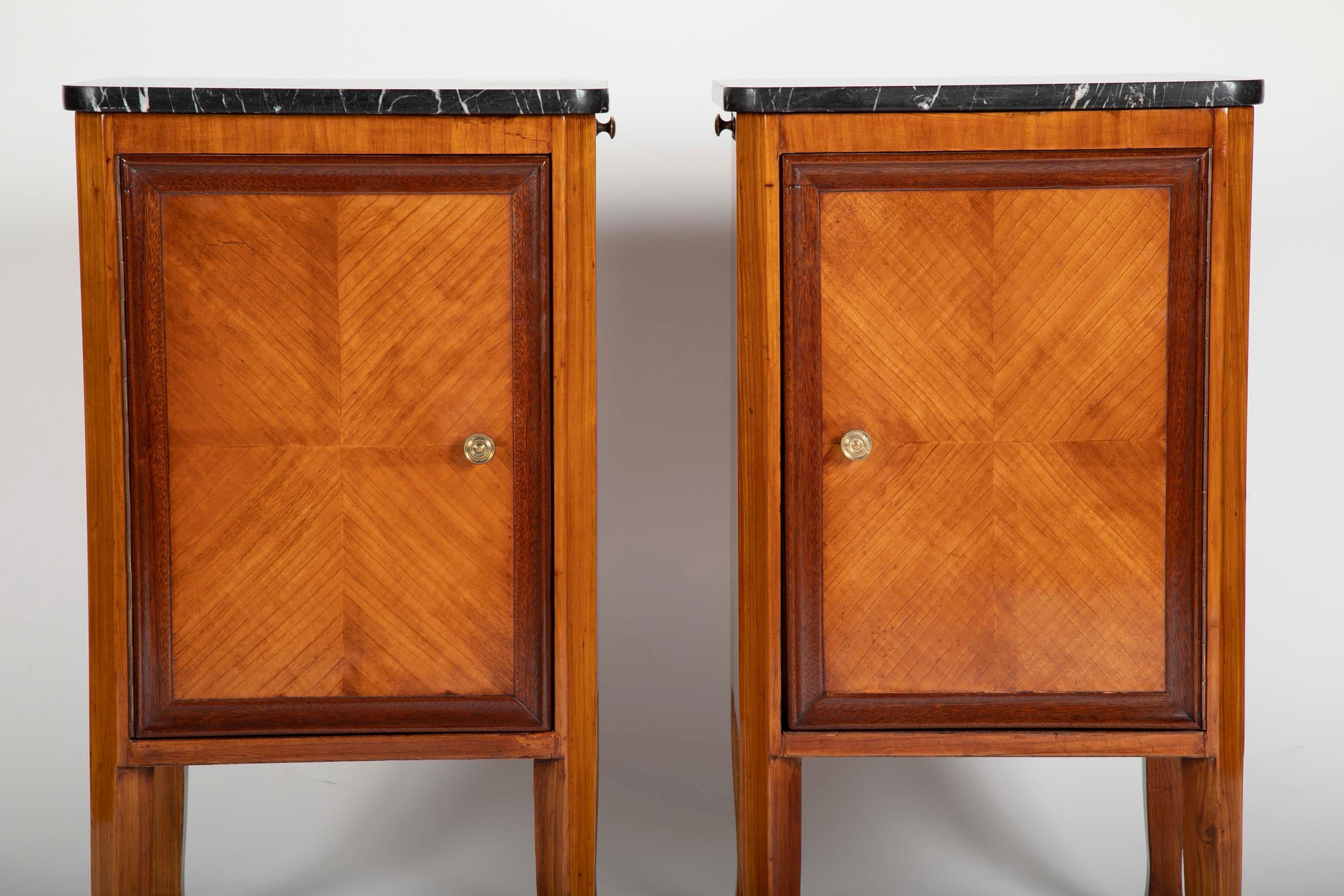 Pair of Italian Fruit Wood Bedside Cabinets In Excellent Condition In Stamford, CT