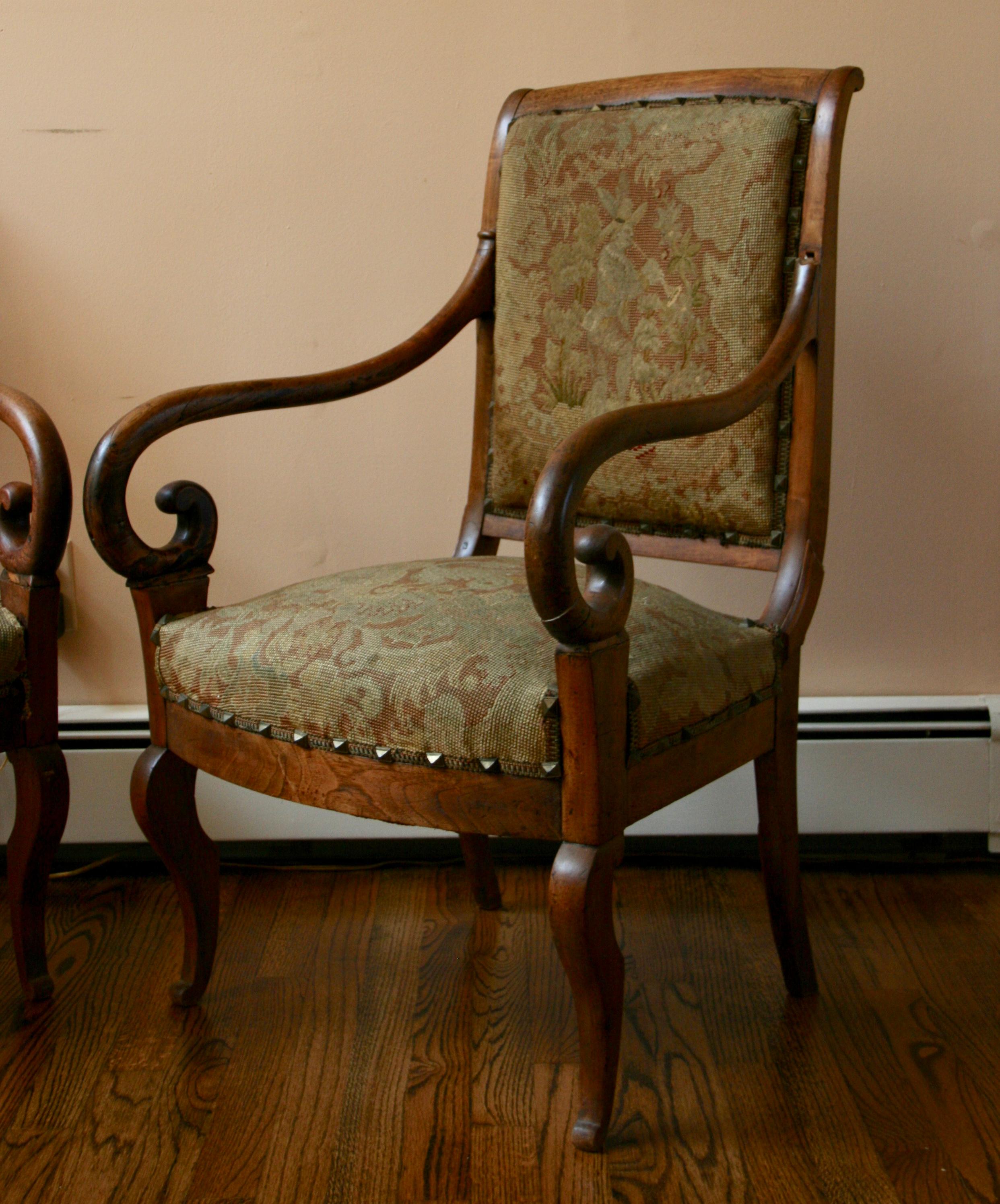 Pair of 19 th Century  Italian Fruitwood Chairs For Sale 3