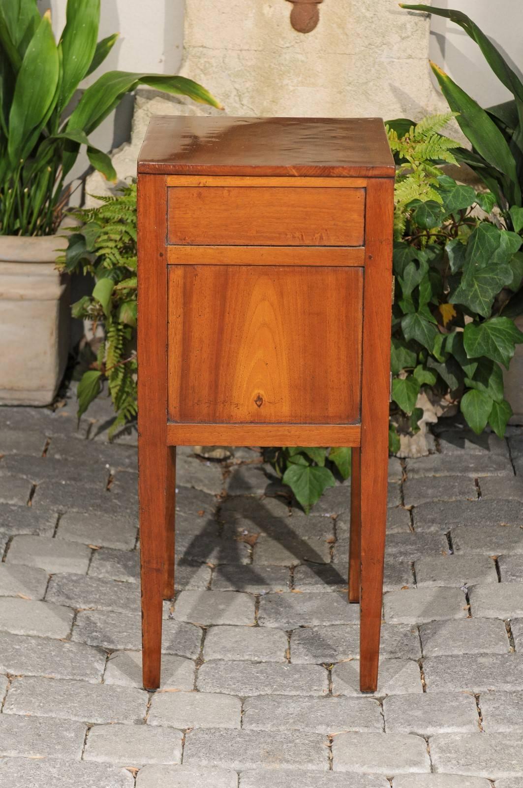 Pair of Italian Fruitwood Single-Drawer and Door Bedside Tables, circa 1850 In Good Condition In Atlanta, GA