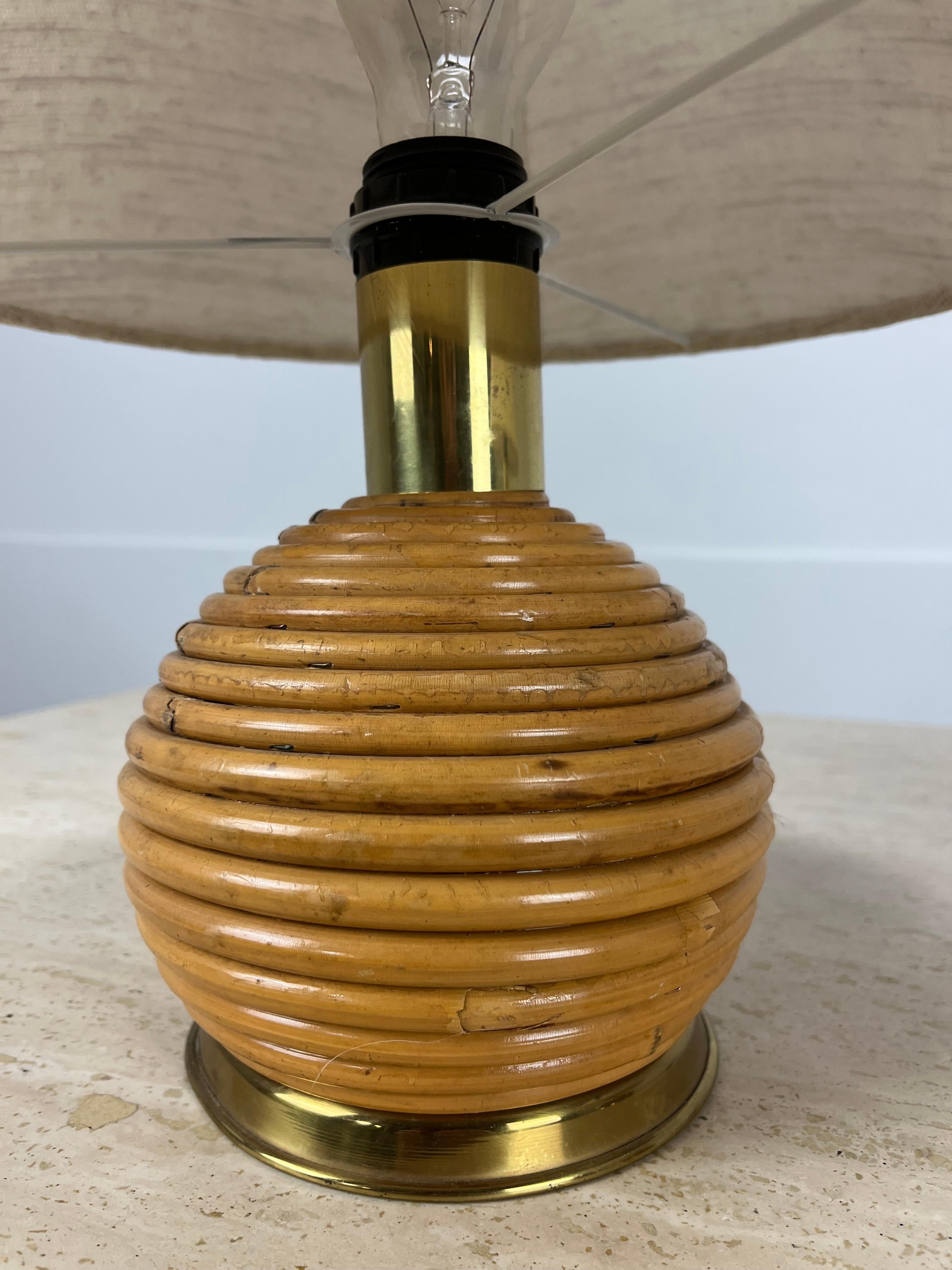 Pair of Italian rattan table lamps 1960's en venta 5