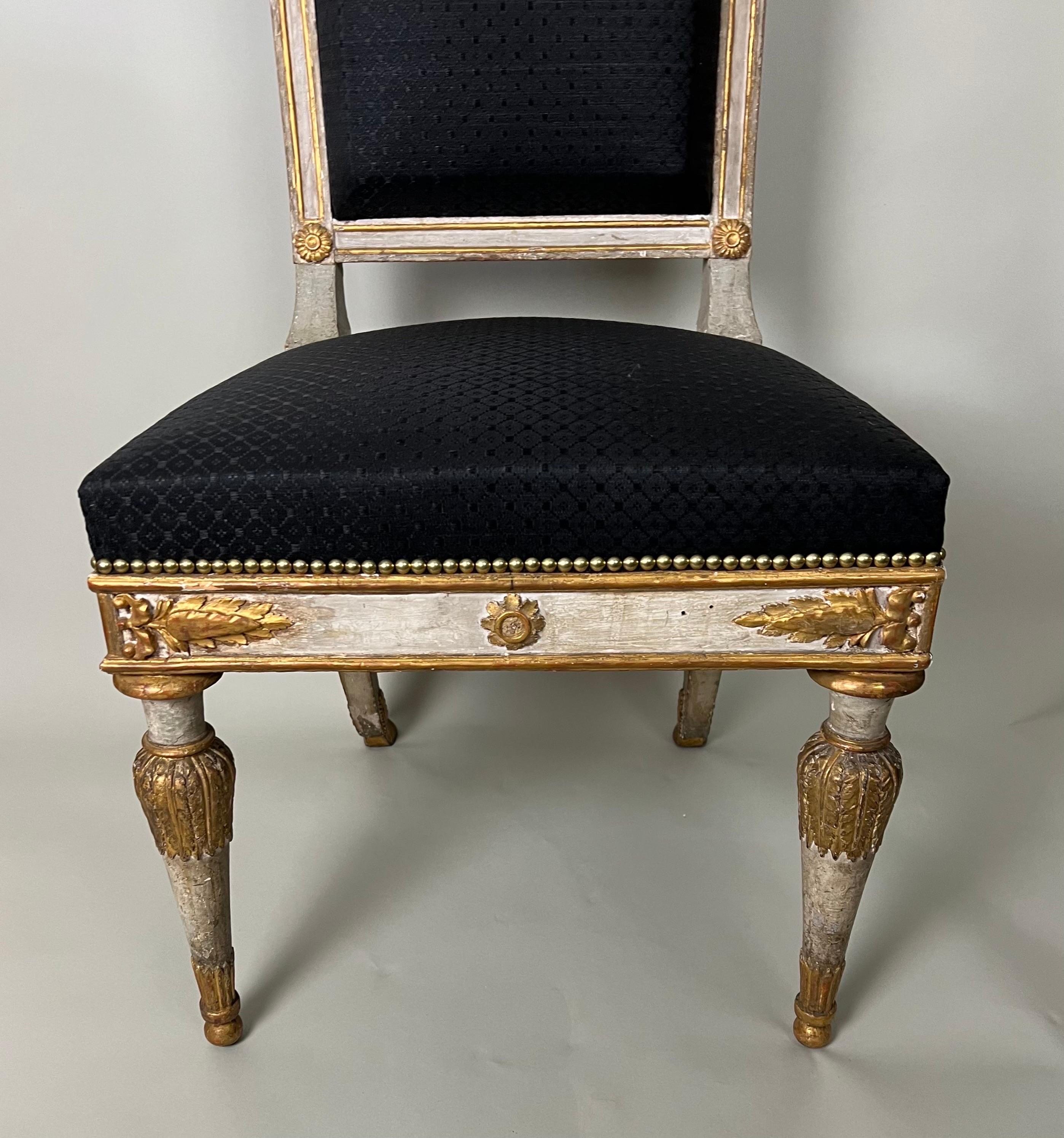 Pair of Italian Genoese Carved Parcel Gilt  Side Chairs, circa 1820-30 In Good Condition For Sale In Spencertown, NY