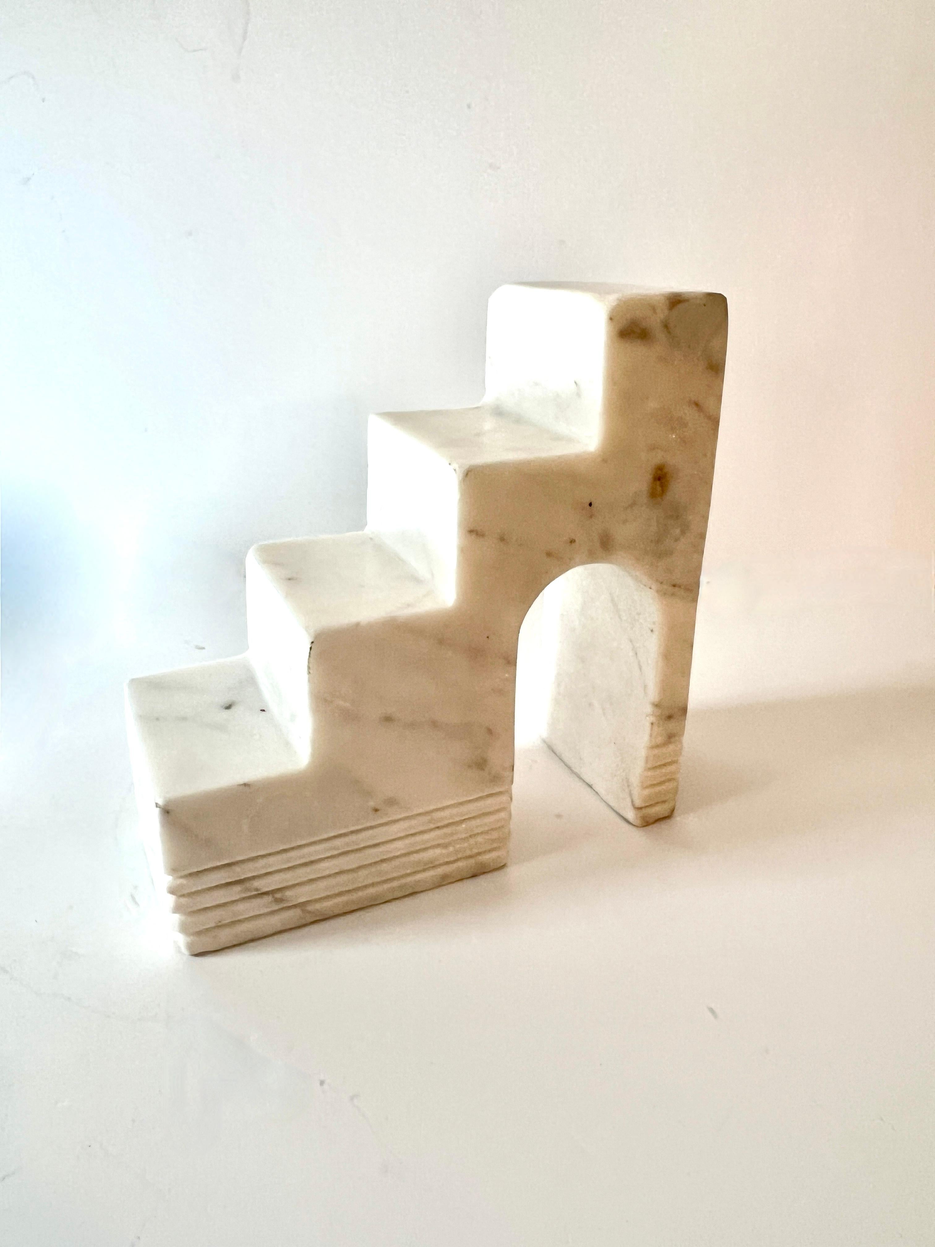 Pair of Italian Geometric Architectural Carrara Marble Sculptures or Bookends For Sale 2