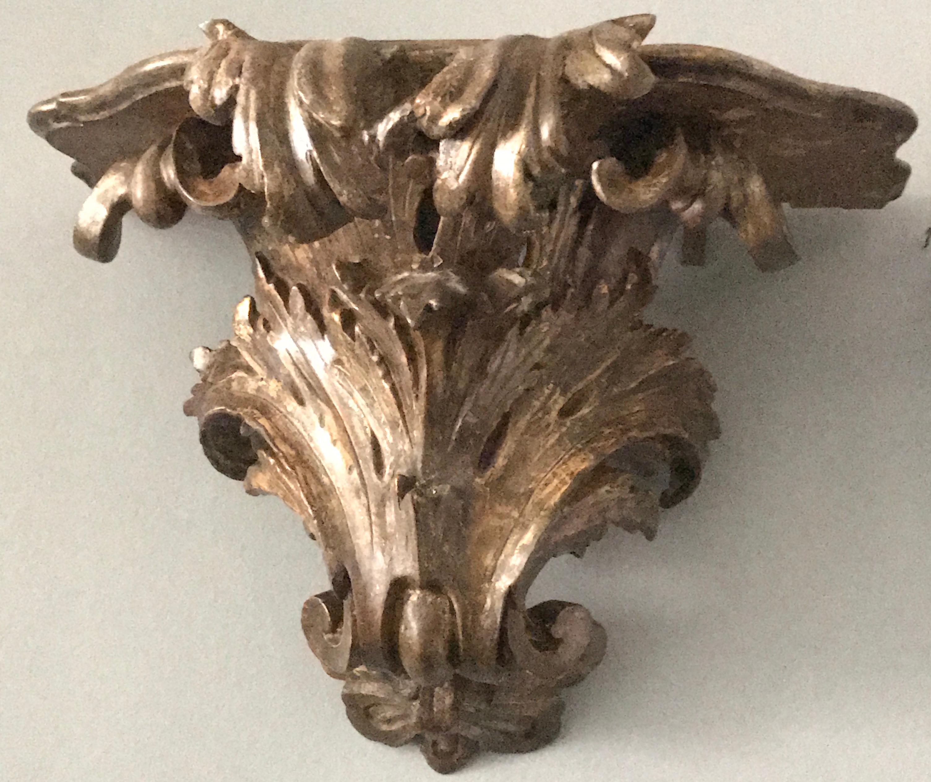 Pair Large Italian Gilt-Carved Brackets In Good Condition For Sale In New York, NY