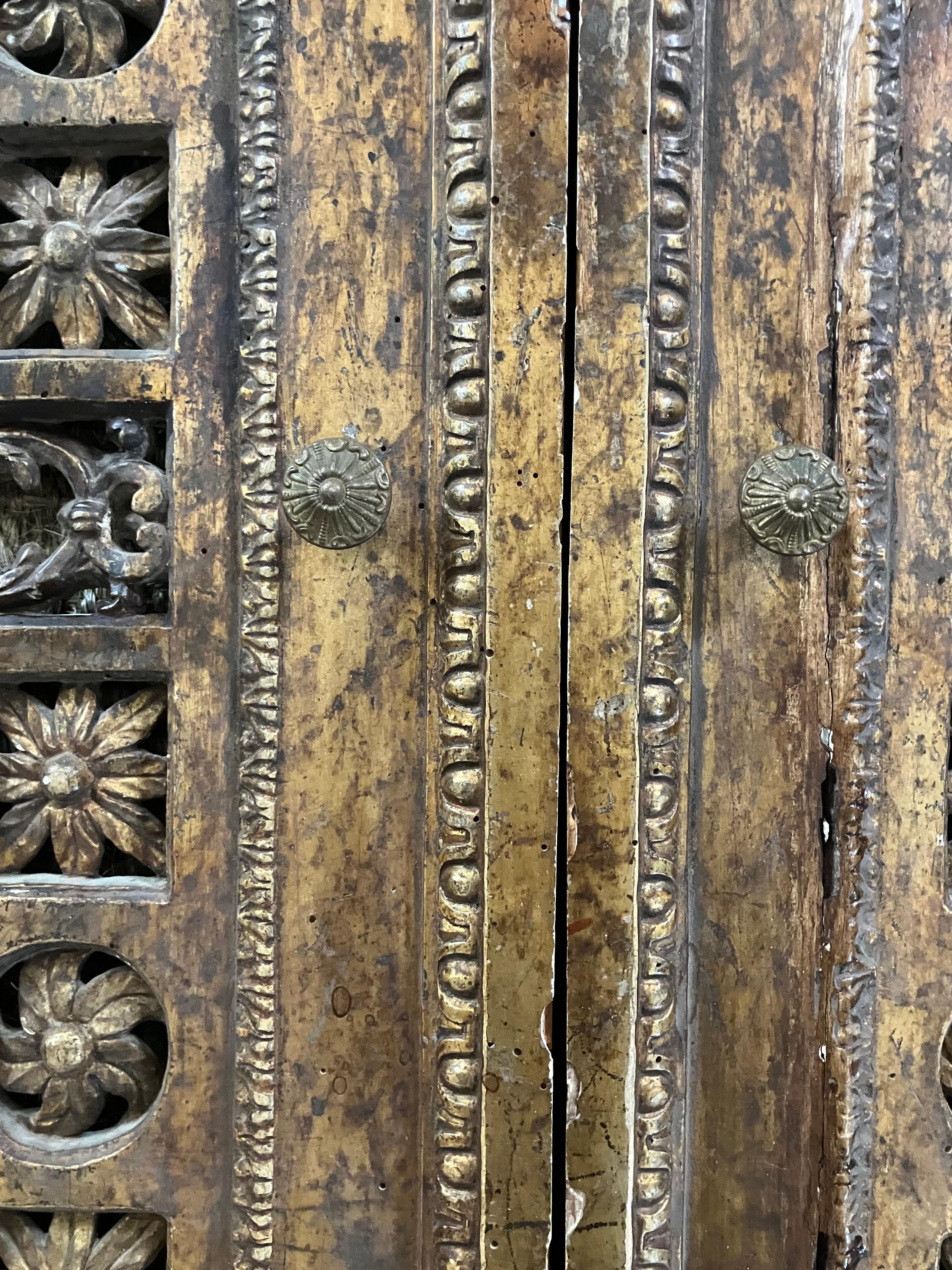 Pair of Italian Gilt Carved Panels In Good Condition For Sale In New York, NY
