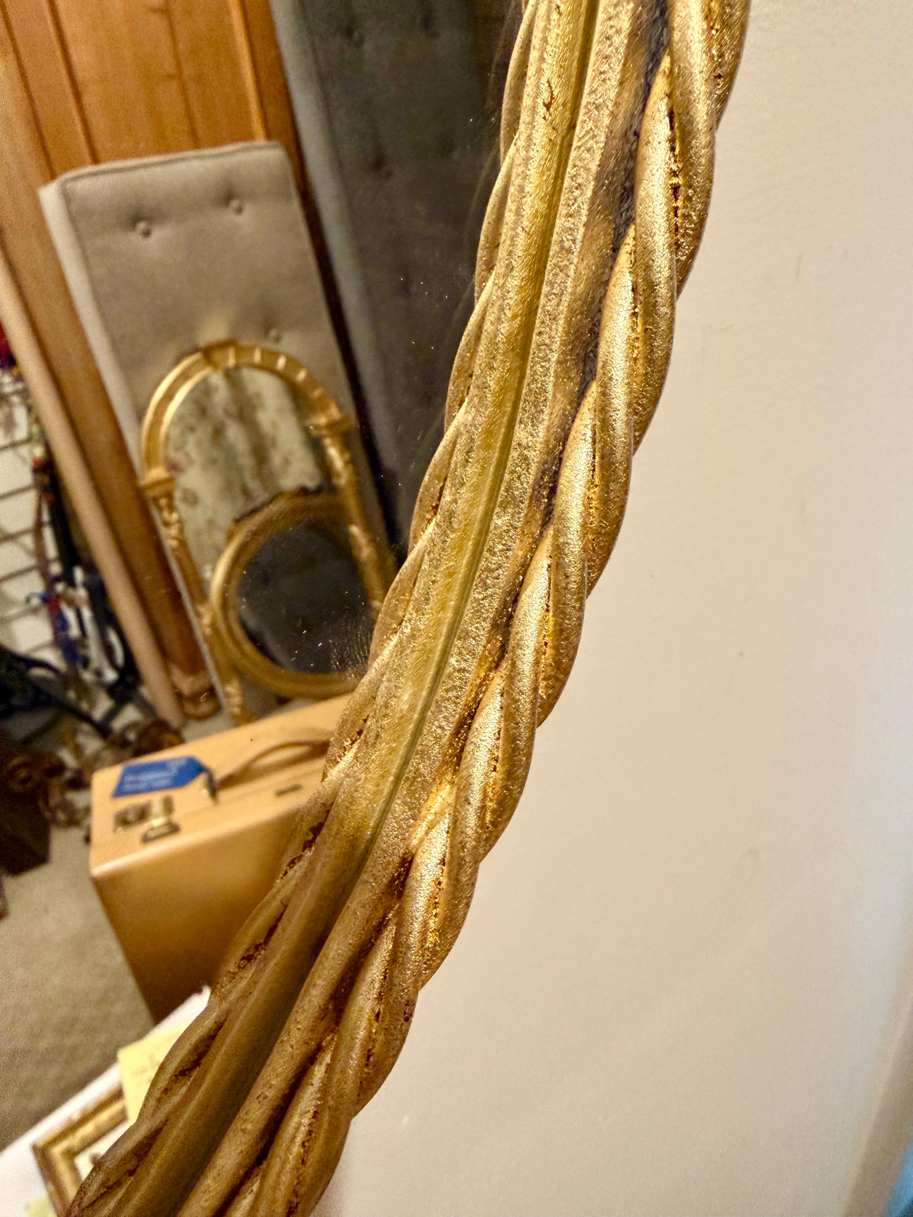 Paire de miroirs à cordes en fer doré italiens en vente 5