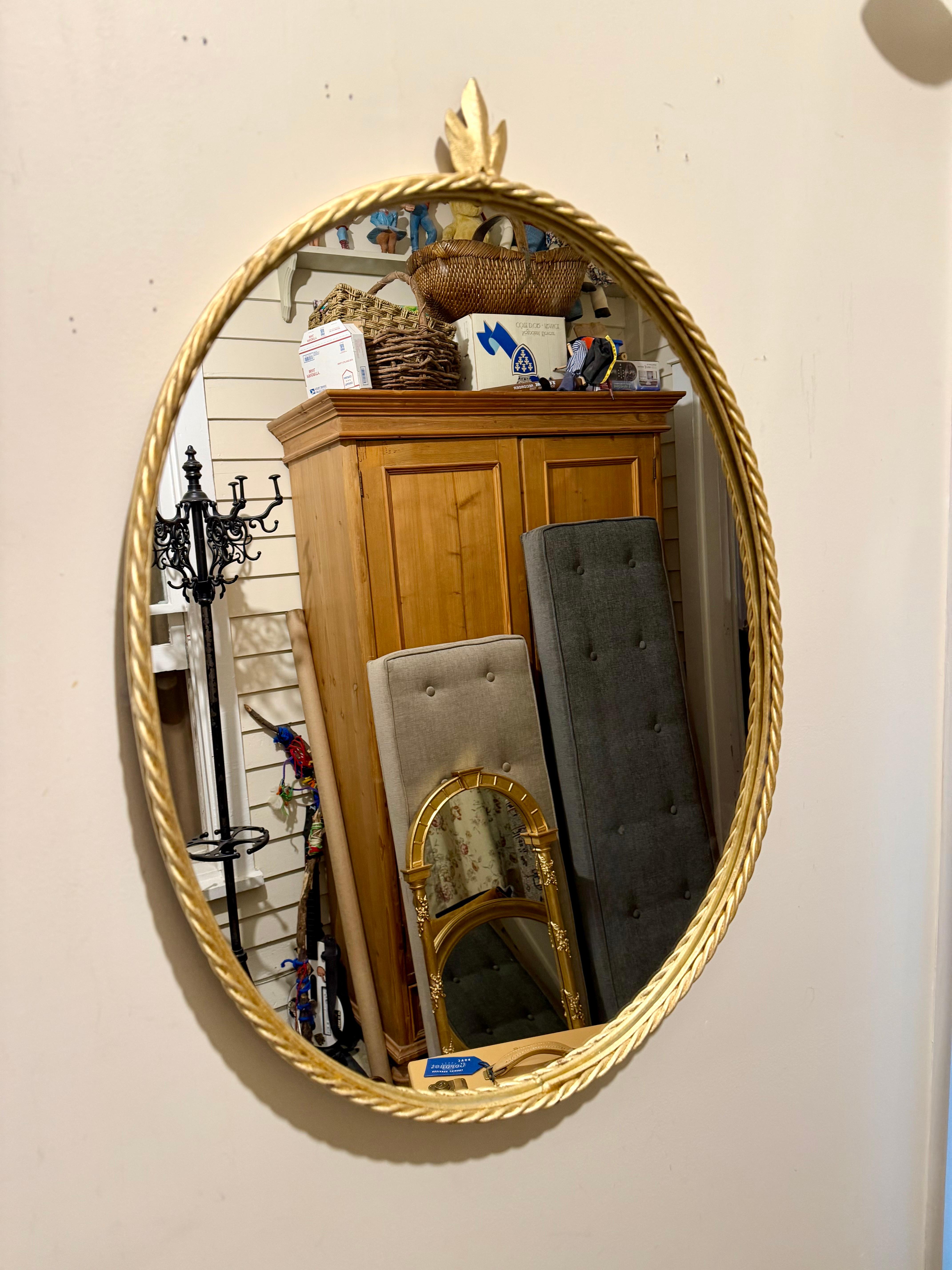 Hollywood Regency Paire de miroirs à cordes en fer doré italiens en vente