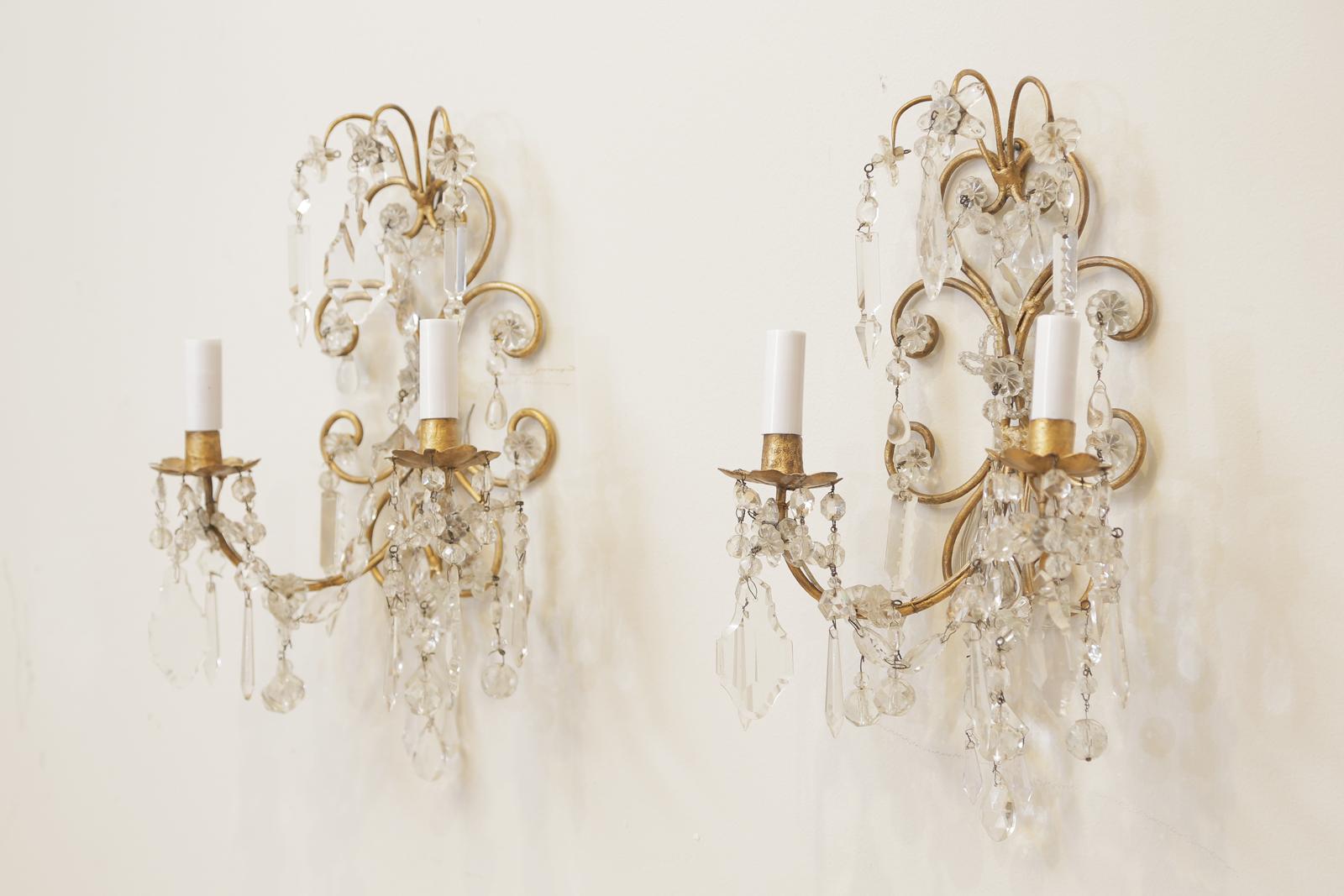 20th Century Pair of Italian Gilt Metal and Crystal Two-Light Sconces in the Style of Bagues For Sale