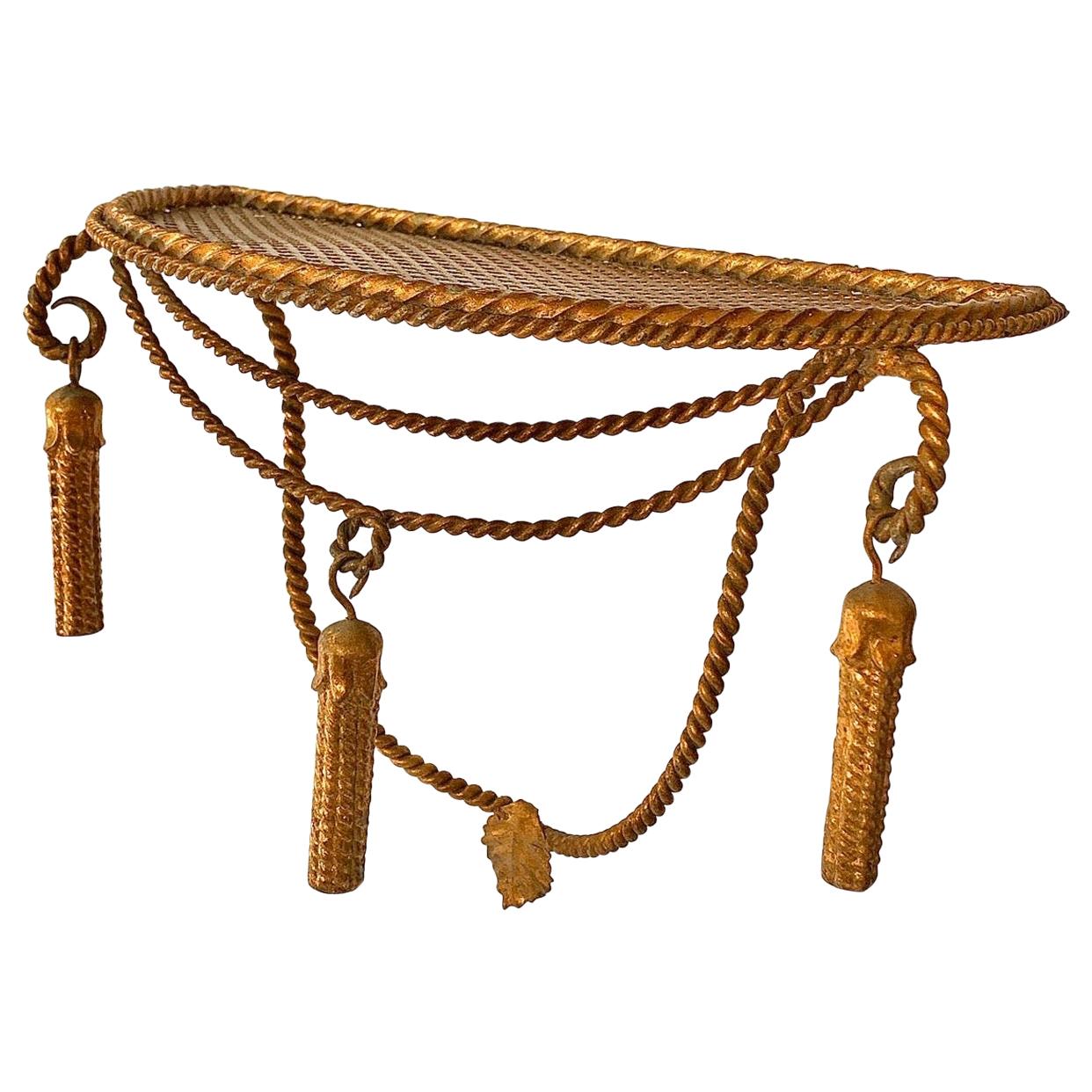 Hollywood Regency Coppia di staffe da parete in metallo dorato con corde e nappe