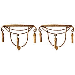 Paire de supports muraux italiens en métal doré avec corde et pompons