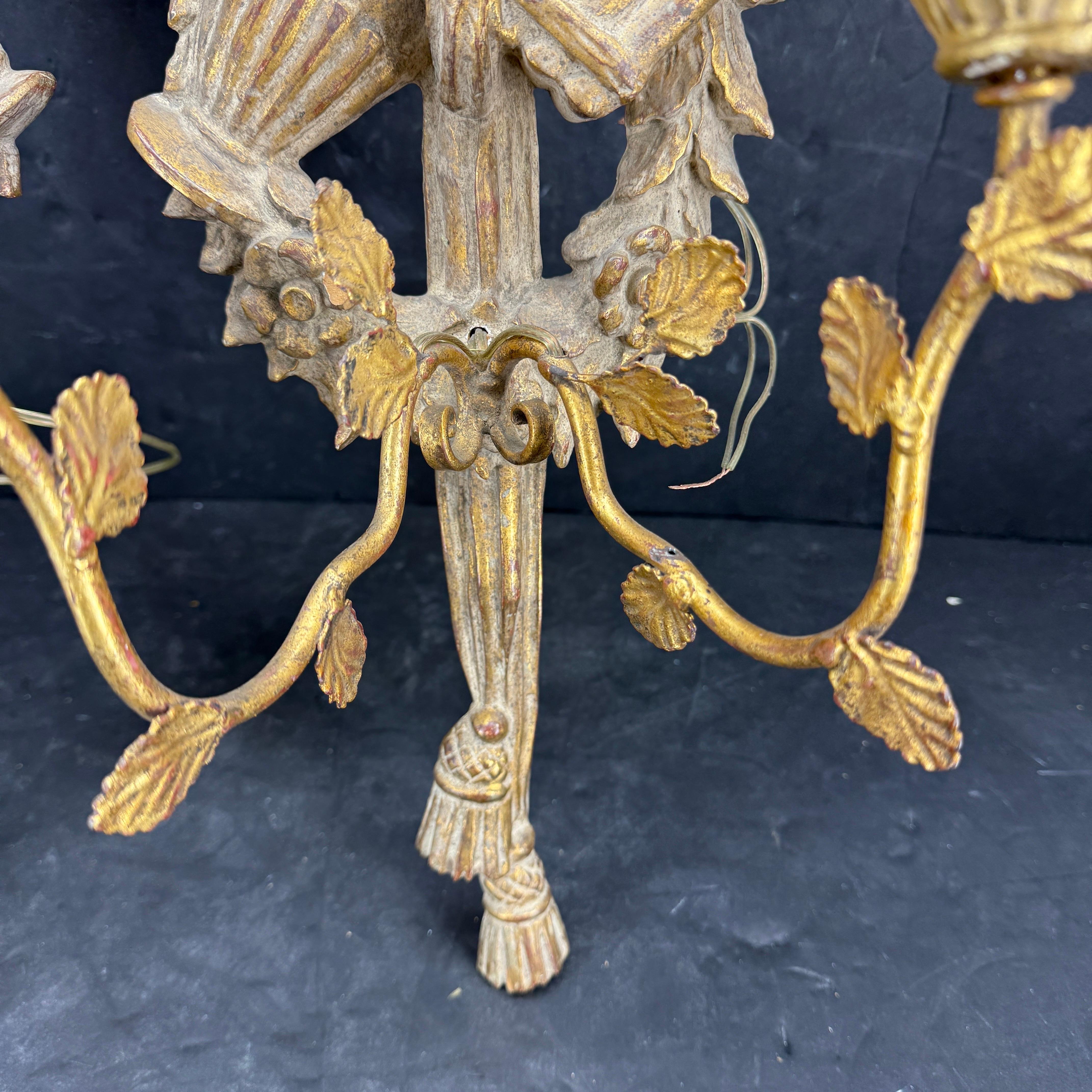Pair of Italian Gilt Wood Wall Sconces Appliques Lights in vendita 3