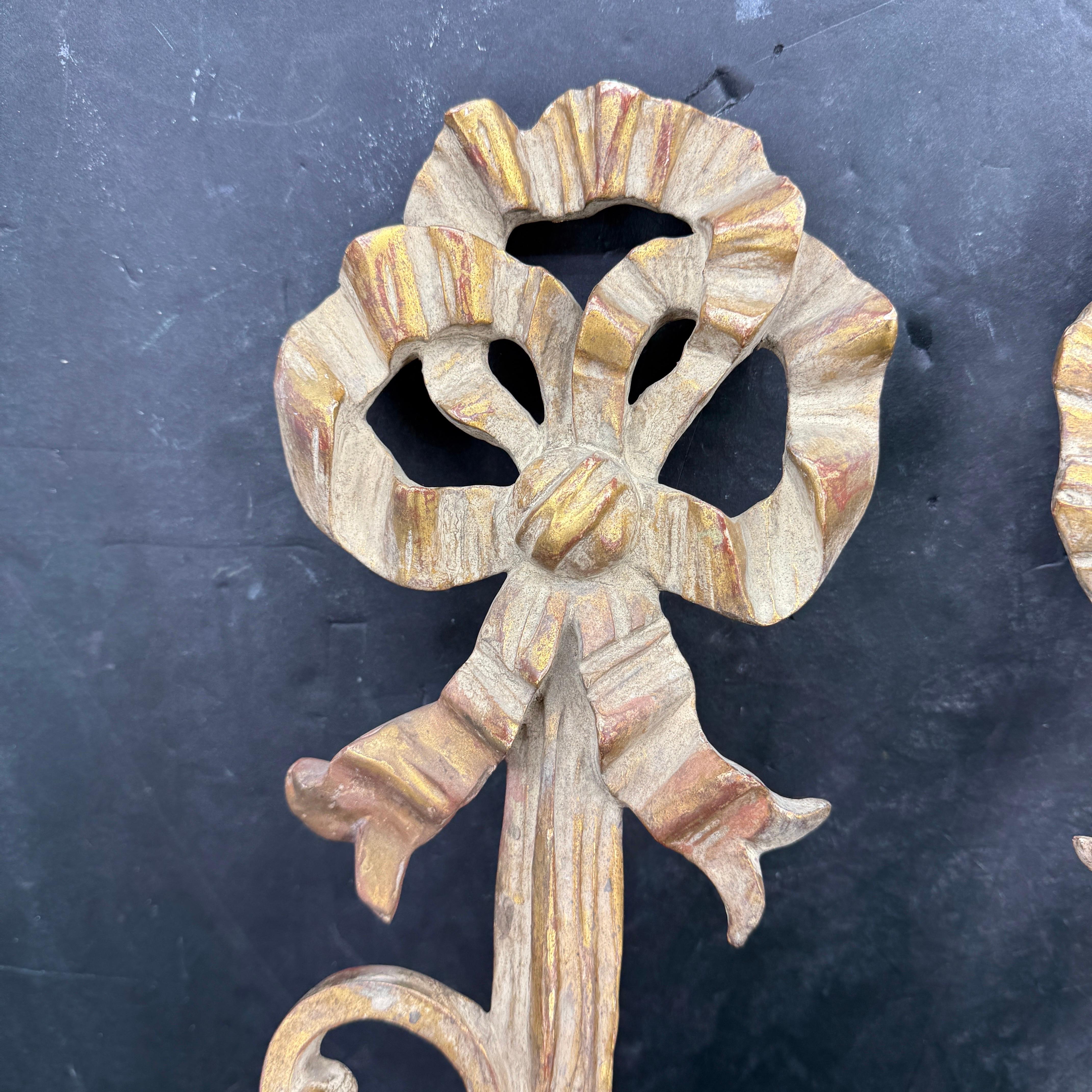Pair of Italian Gilt Wood Wall Sconces Appliques Lights in vendita 5