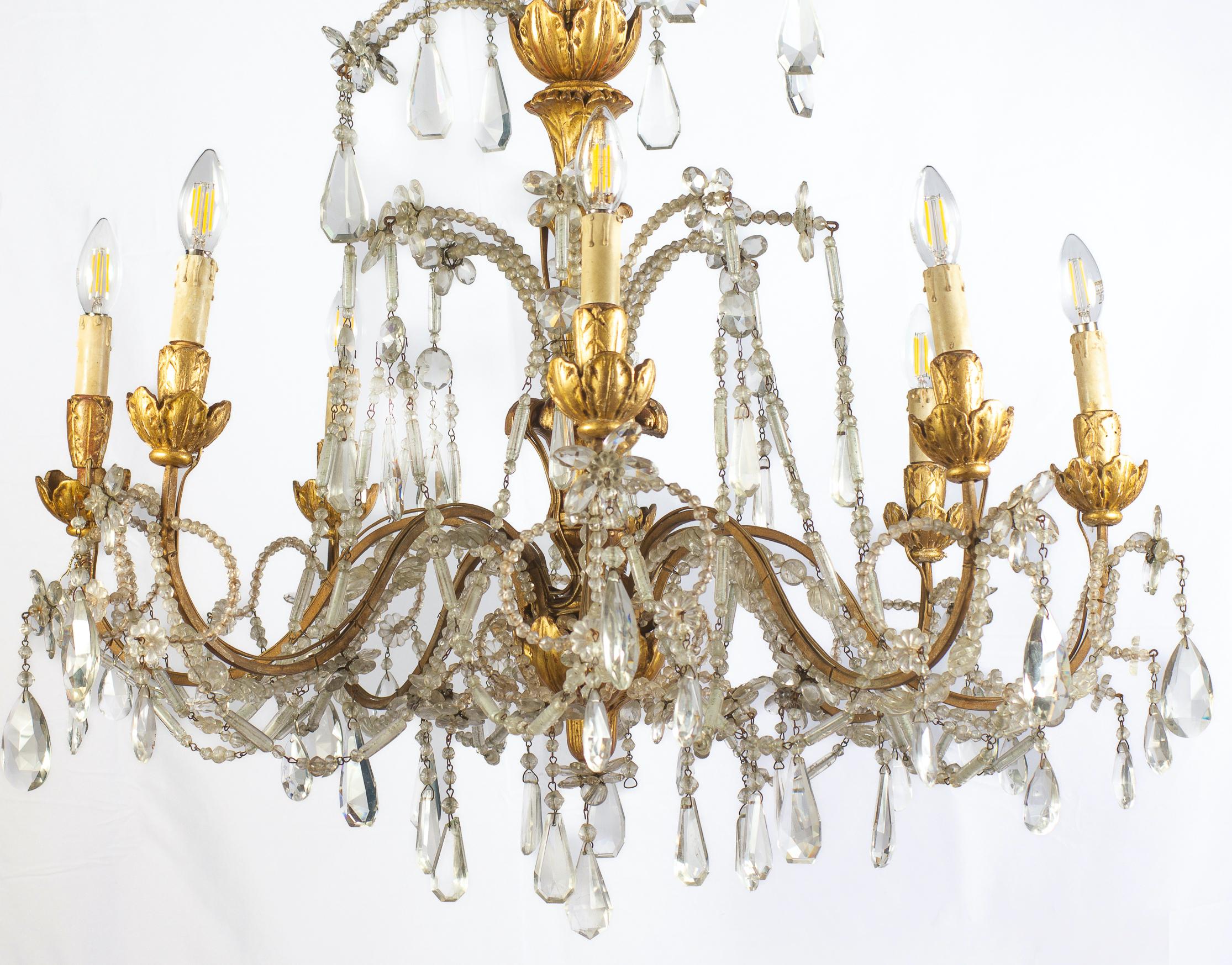 Paar italienische Giltwood und Kristall Kronleuchter 18. Jahrhundert Große Schönheit (Geschliffenes Glas) im Angebot