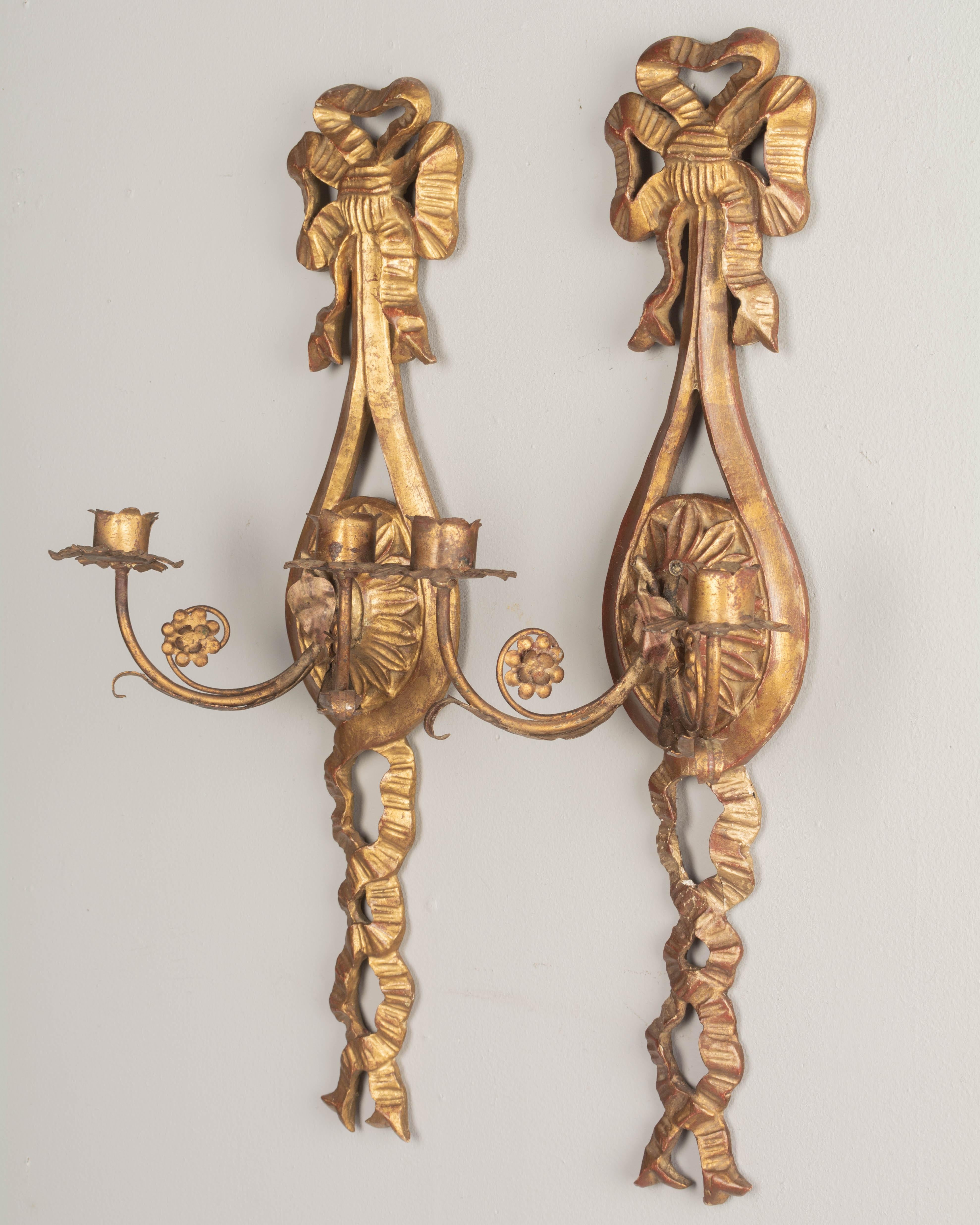 Pair of Italian Giltwood Candle Sconces In Good Condition For Sale In Winter Park, FL