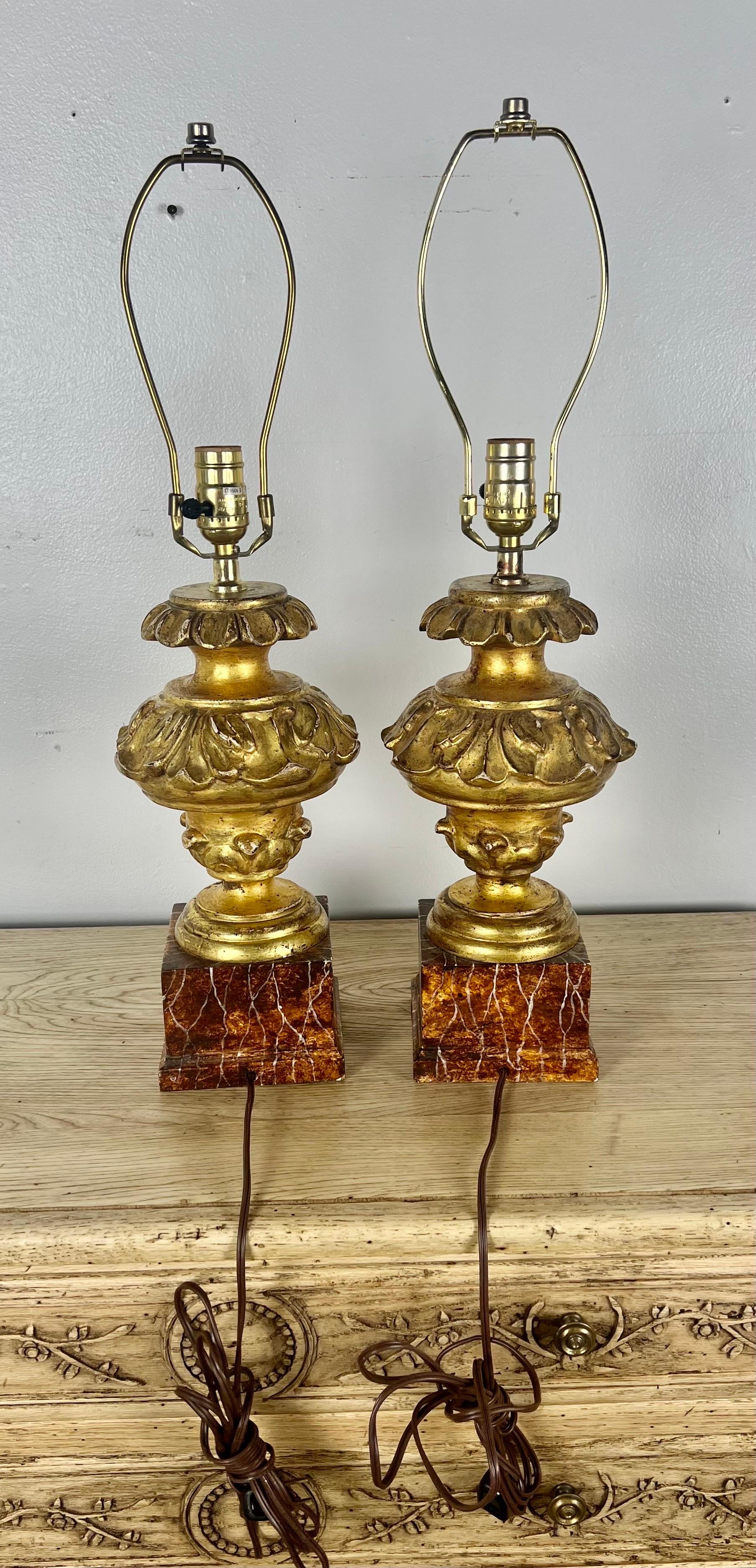 Pair of Italian Giltwood Carved Lamps on Faux Marble Bases For Sale 2