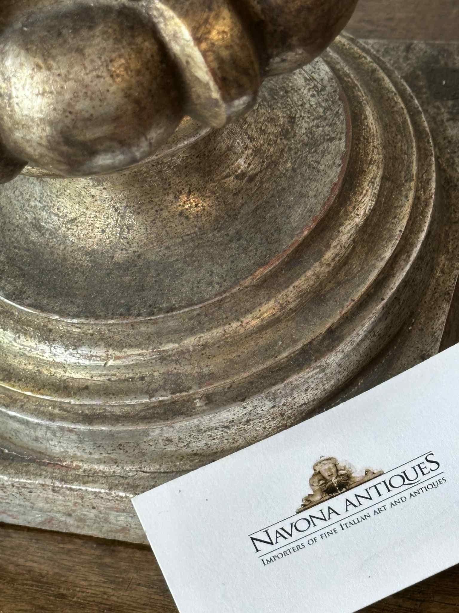 Paire de lampes italiennes en bois doré en vente 1