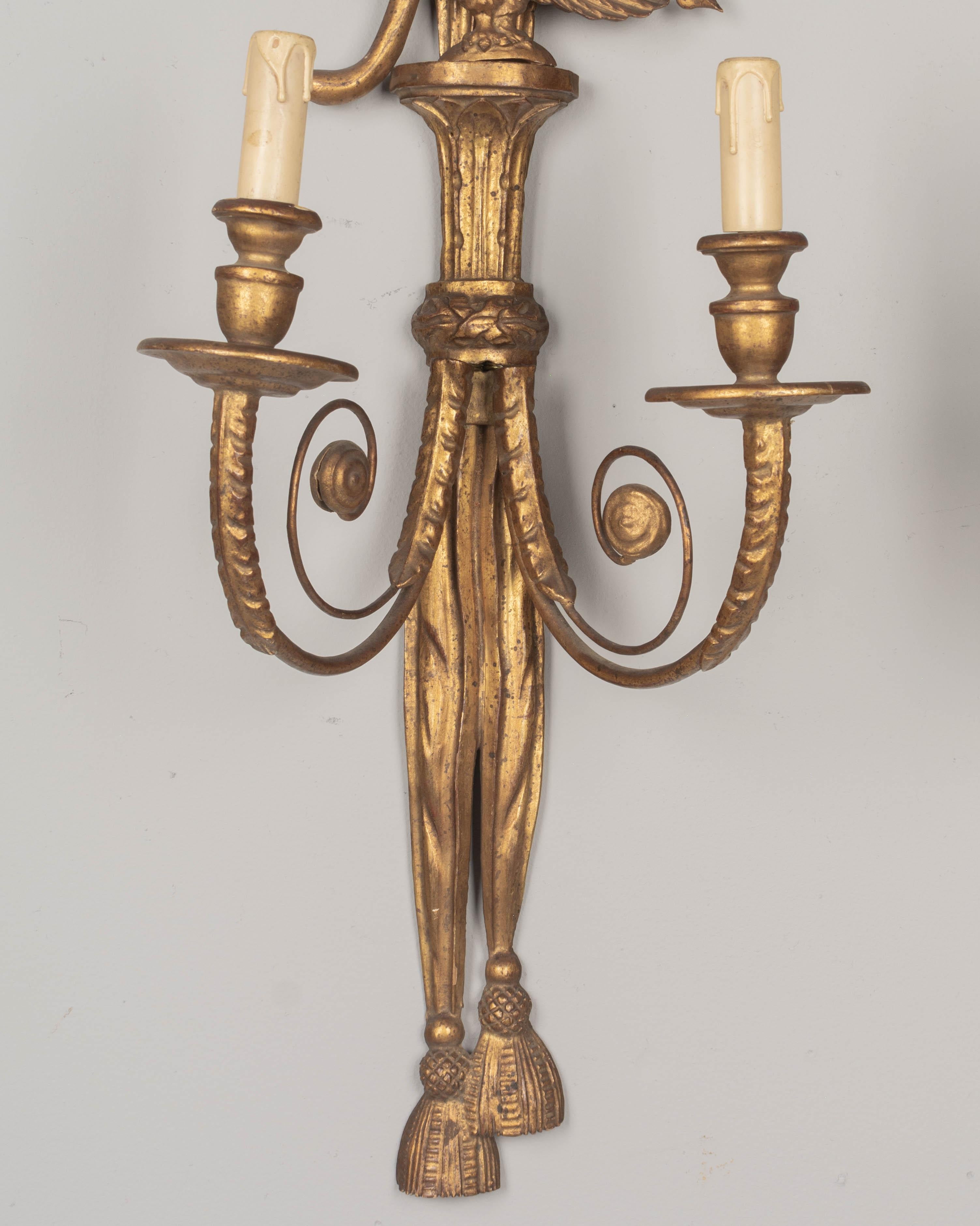 Pair of Italian Giltwood Sconces For Sale 1