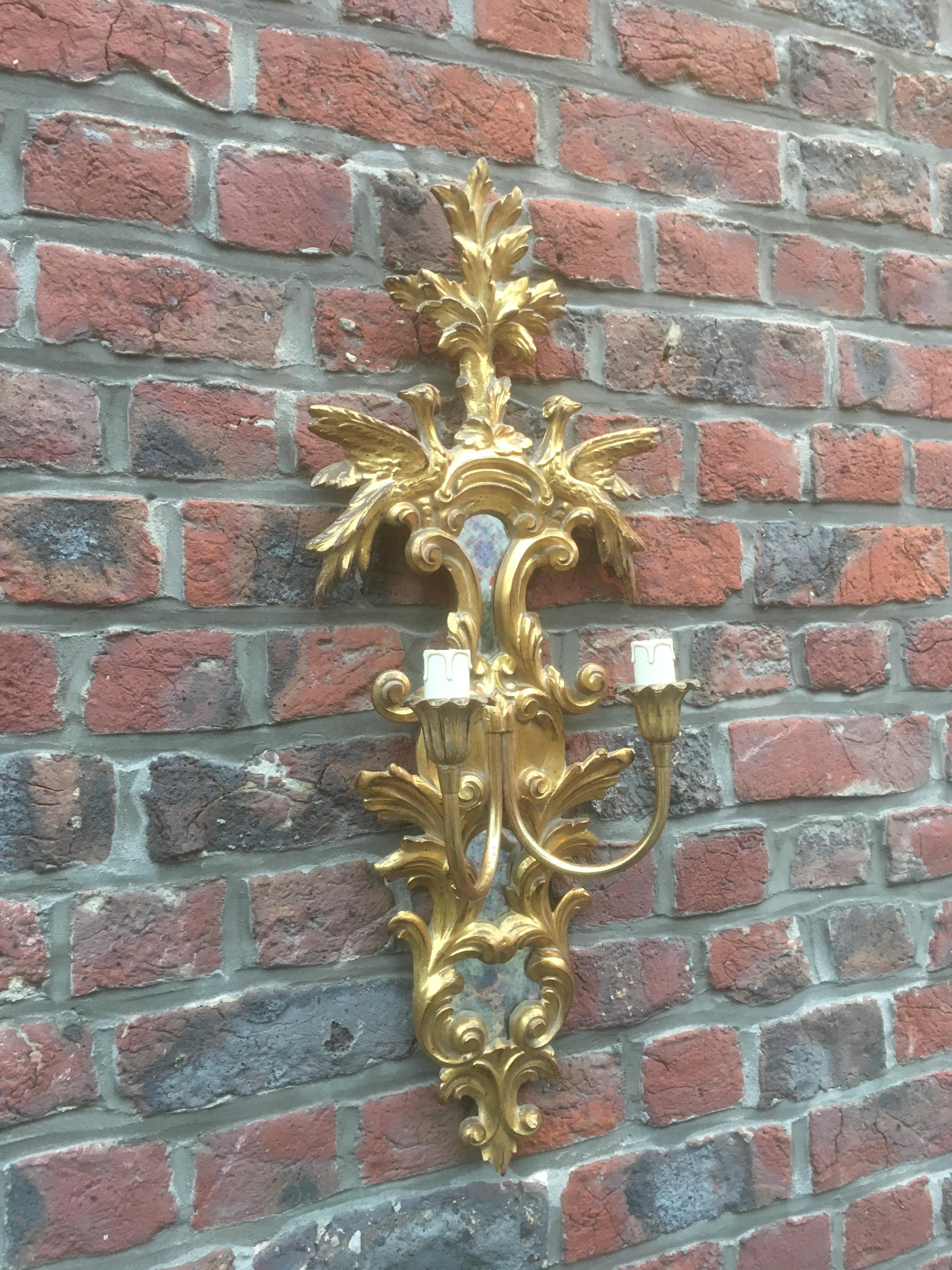 European Pair of Italian Giltwood Sconces with Mirrors, circa 1950 For Sale