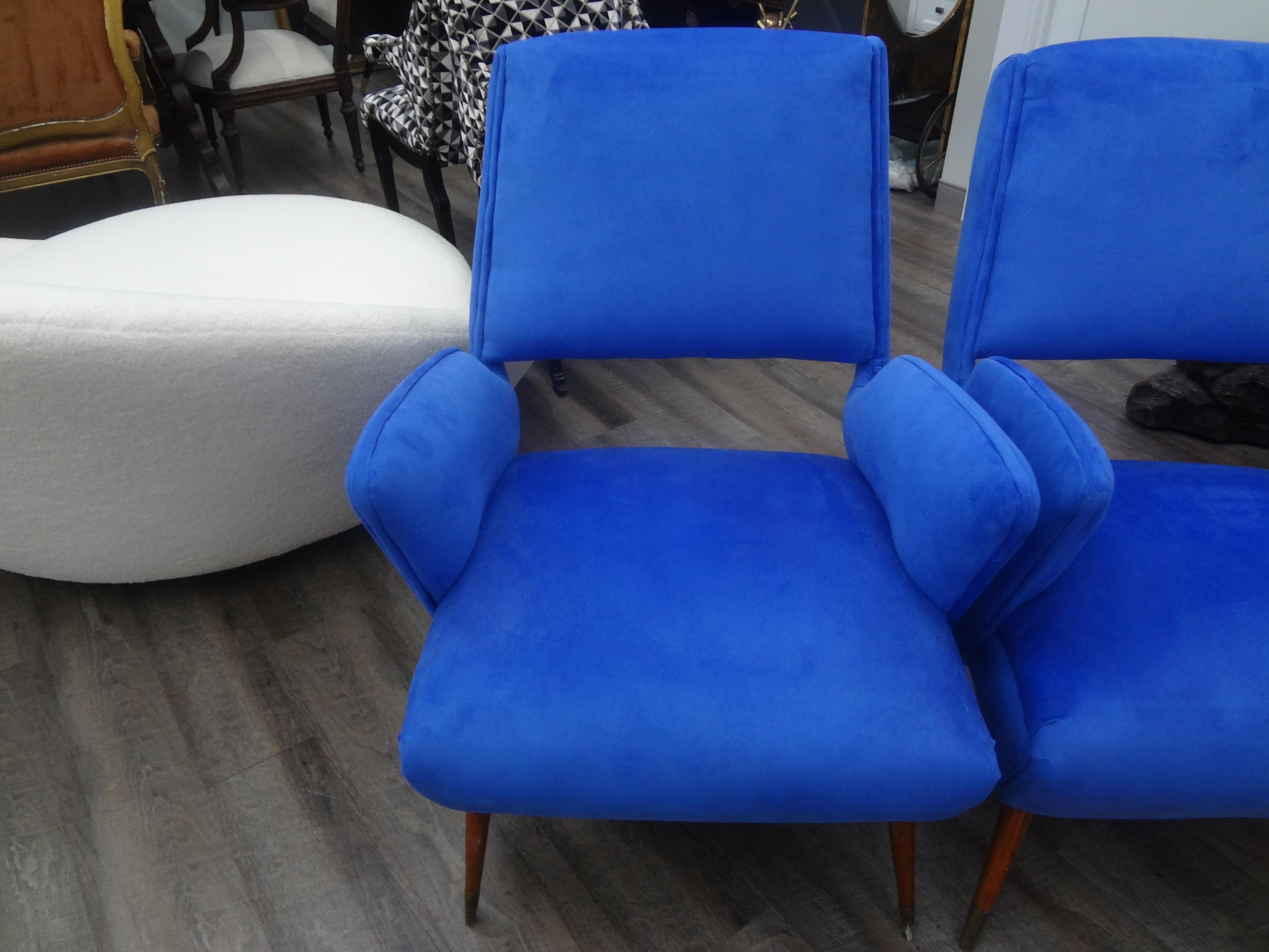 Near Pair of Italian Gio Ponti Inspired Lounge Chairs In Good Condition For Sale In Houston, TX