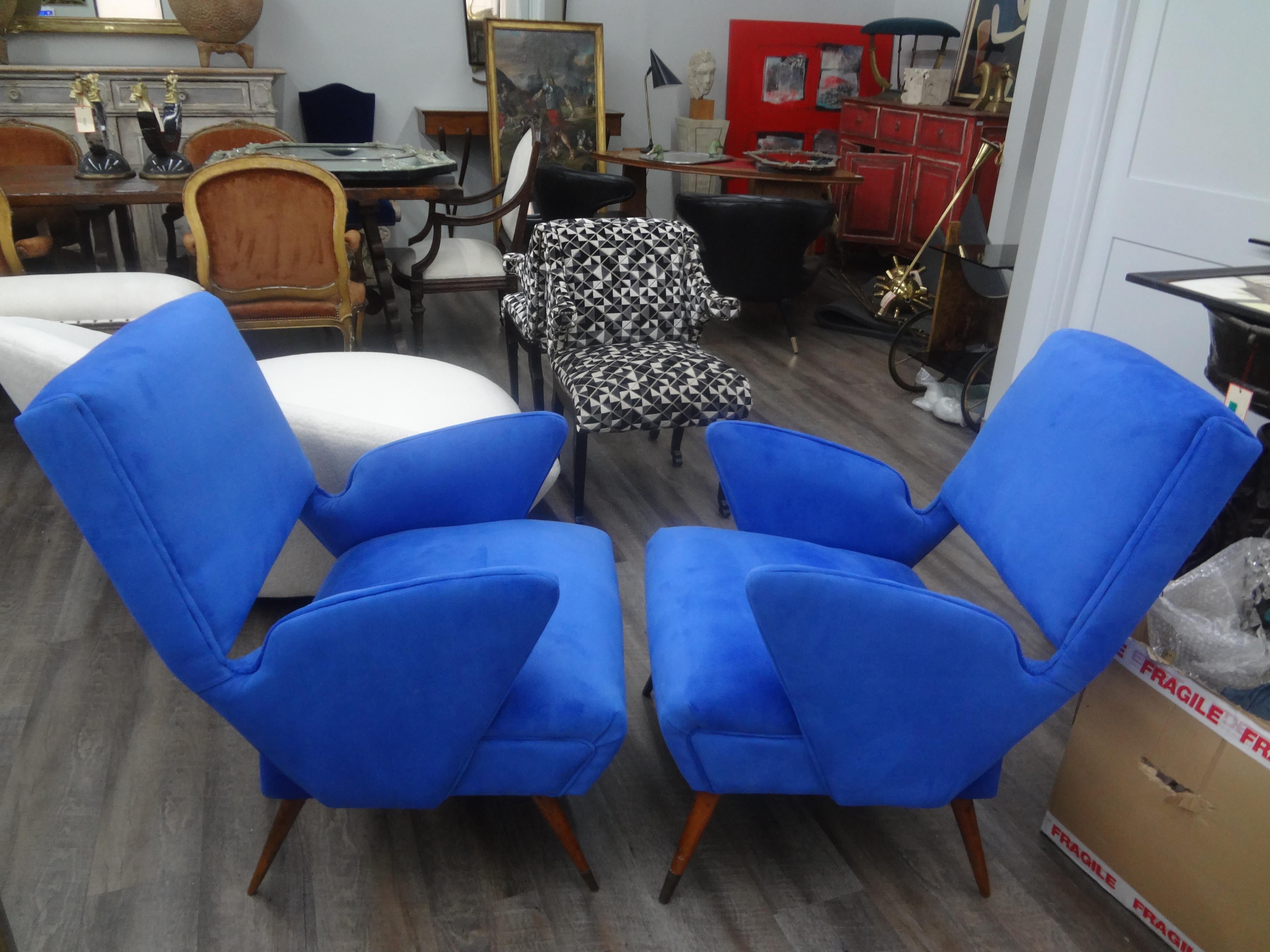Pair of Italian Gio Ponti Inspired Lounge Chairs For Sale 2
