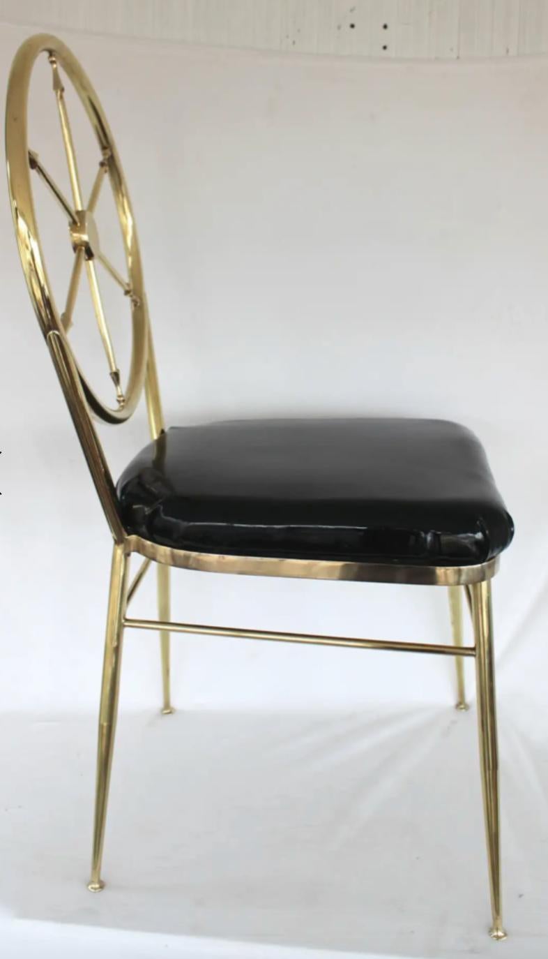 Paar italienische Stühle im Stil von Gio Ponti mit Kompassrücken im Angebot 1