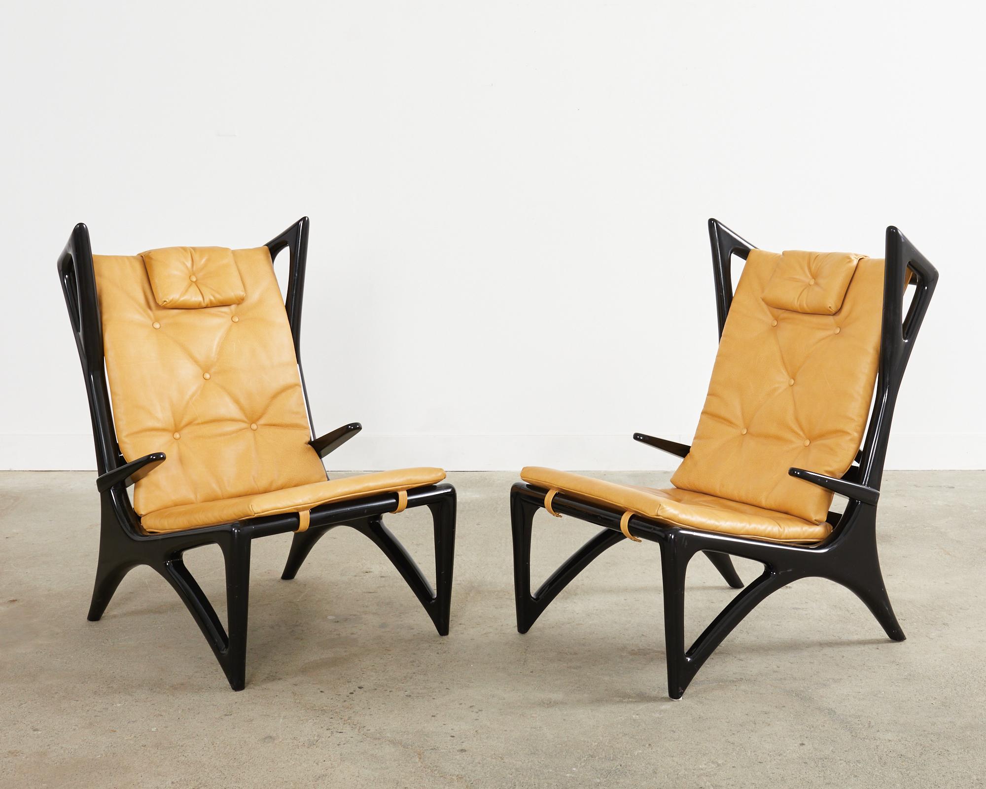 Pair of Italian Gio Ponti Style Ebonized Lounge Chairs In Good Condition For Sale In Rio Vista, CA