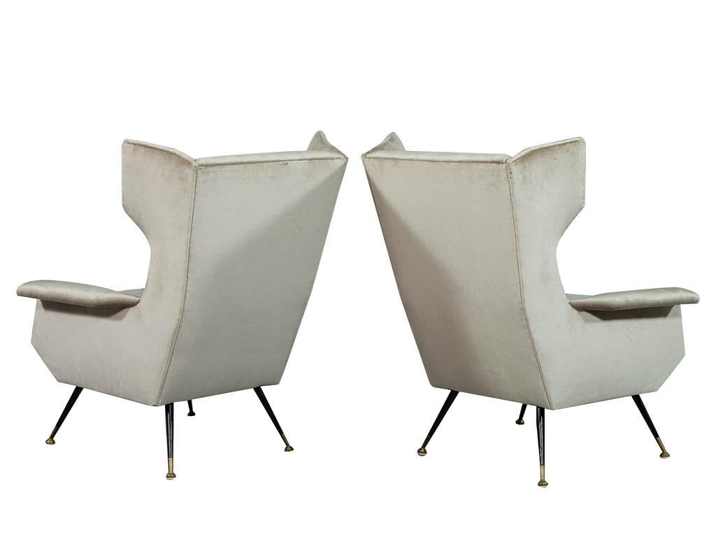 Late 20th Century Pair of Italian Gio Ponti Style Mid-Century Modern Parlor Chairs