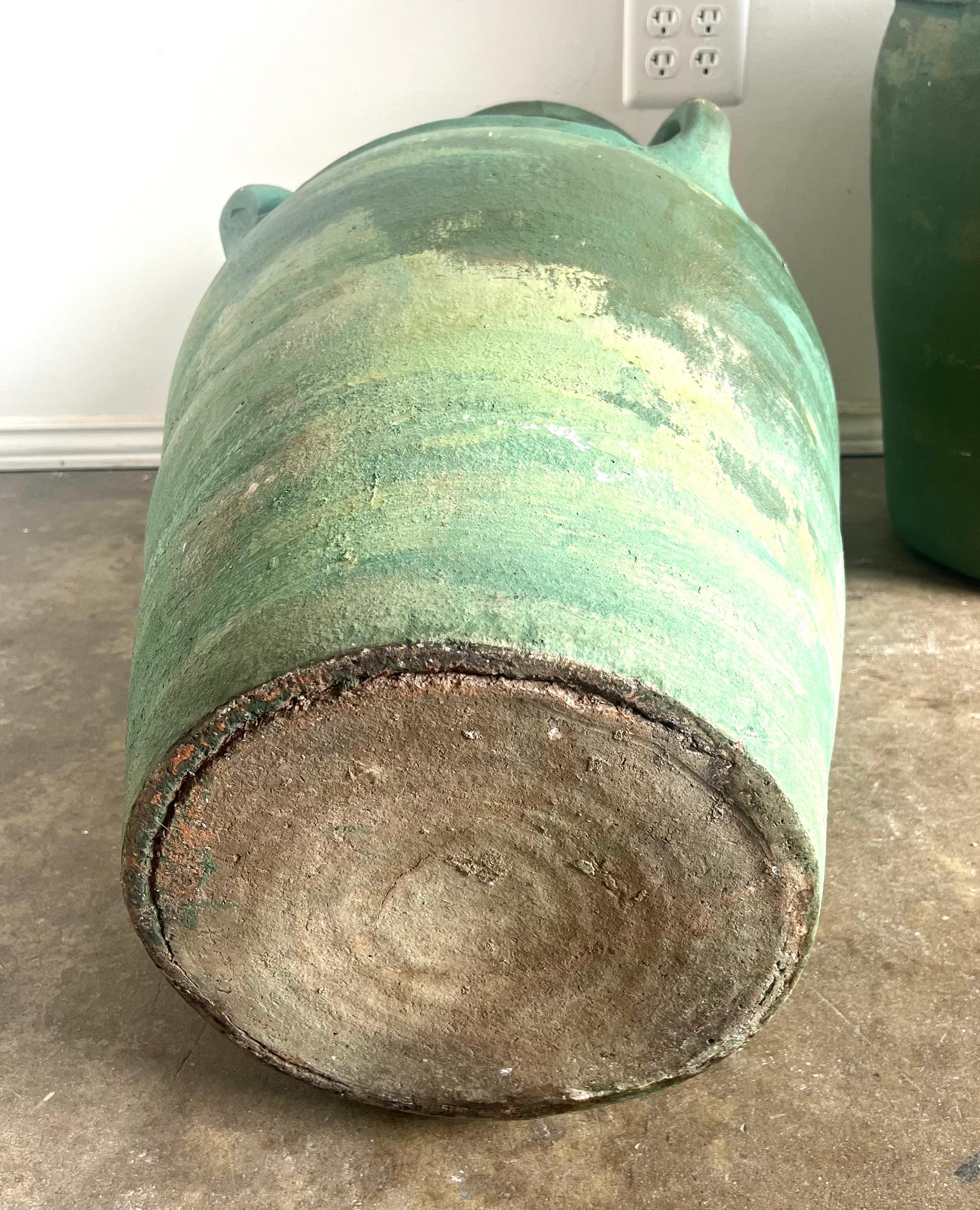 Paire d'urnes italiennes en céramique émaillée des années 1930 en vente 1