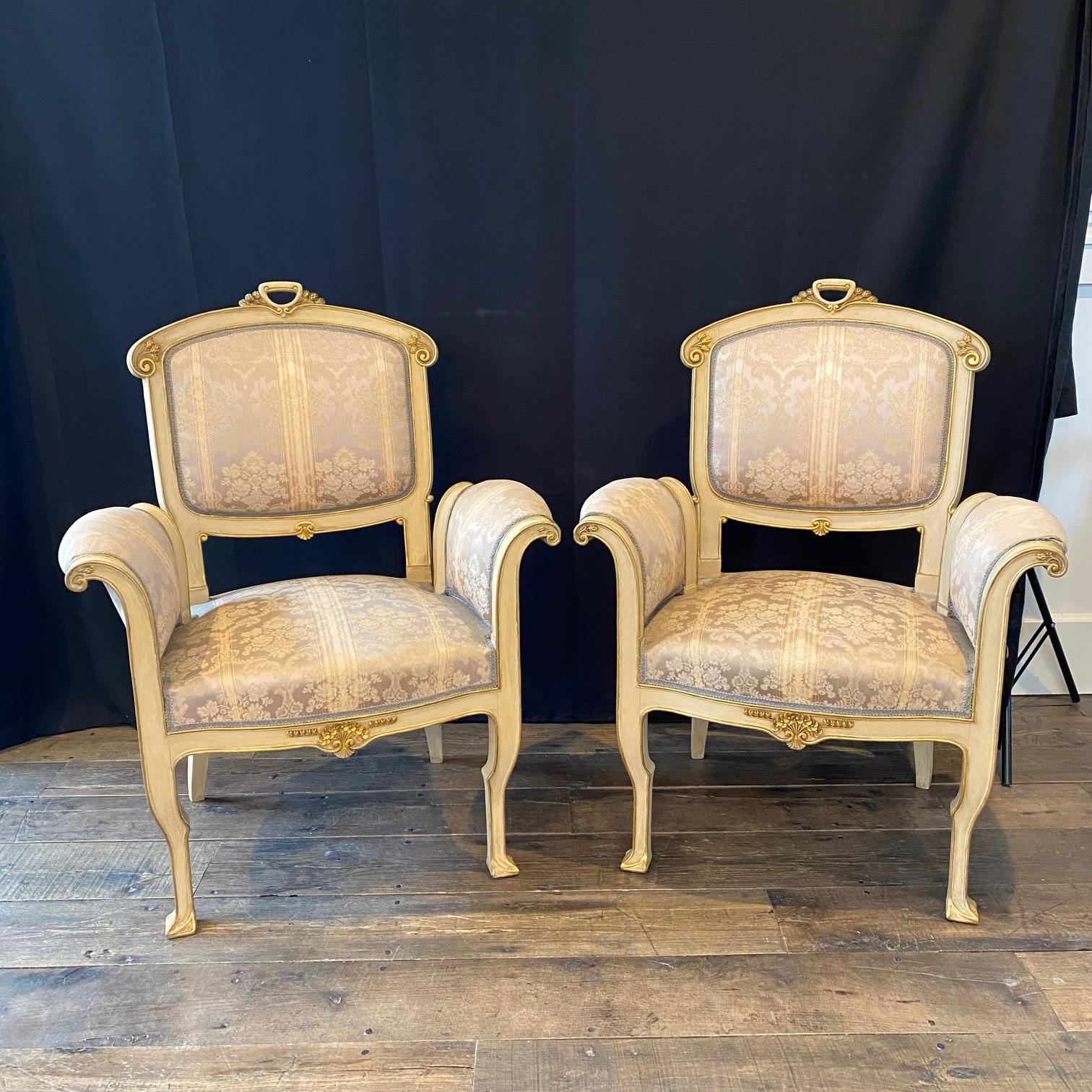 Pair of Italian Gold Gilt and Cream Art Nouveau Club Chairs with Footstools  In Good Condition For Sale In Hopewell, NJ