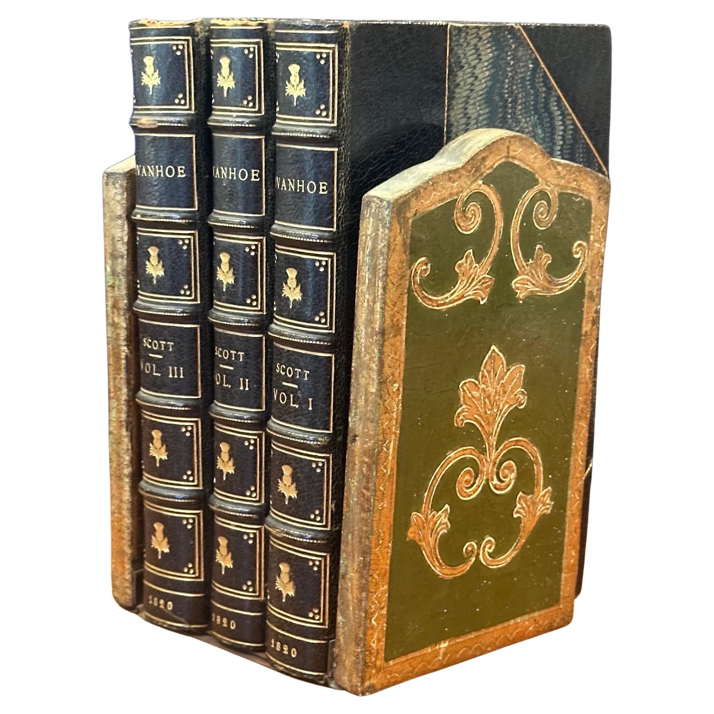 Pair of Italian Gold Gilt Folding Bookends by Franco Tacchi For Sale 5