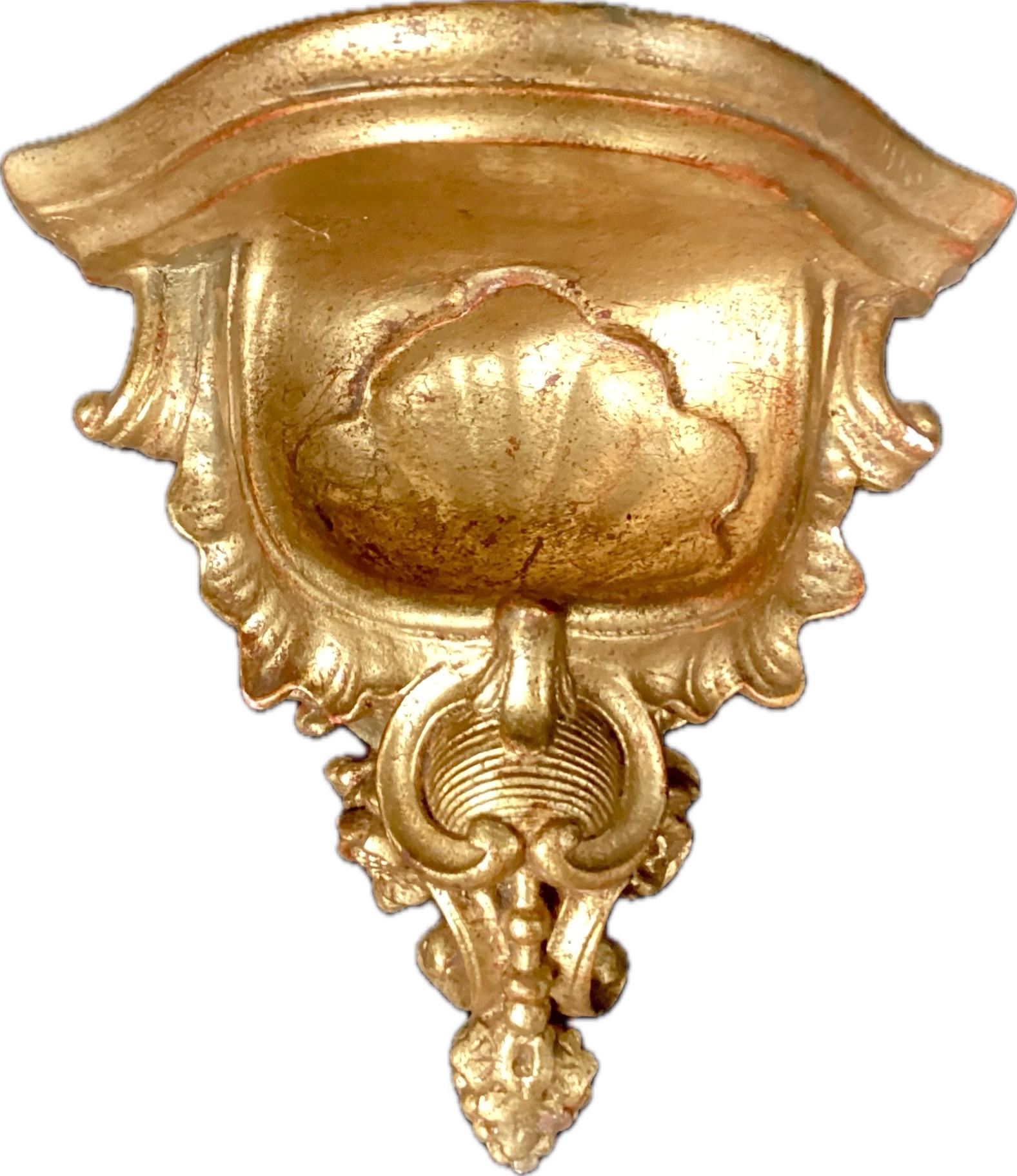 Rococo Pair of Italian Gold Gilt Wall Brackets For Sale