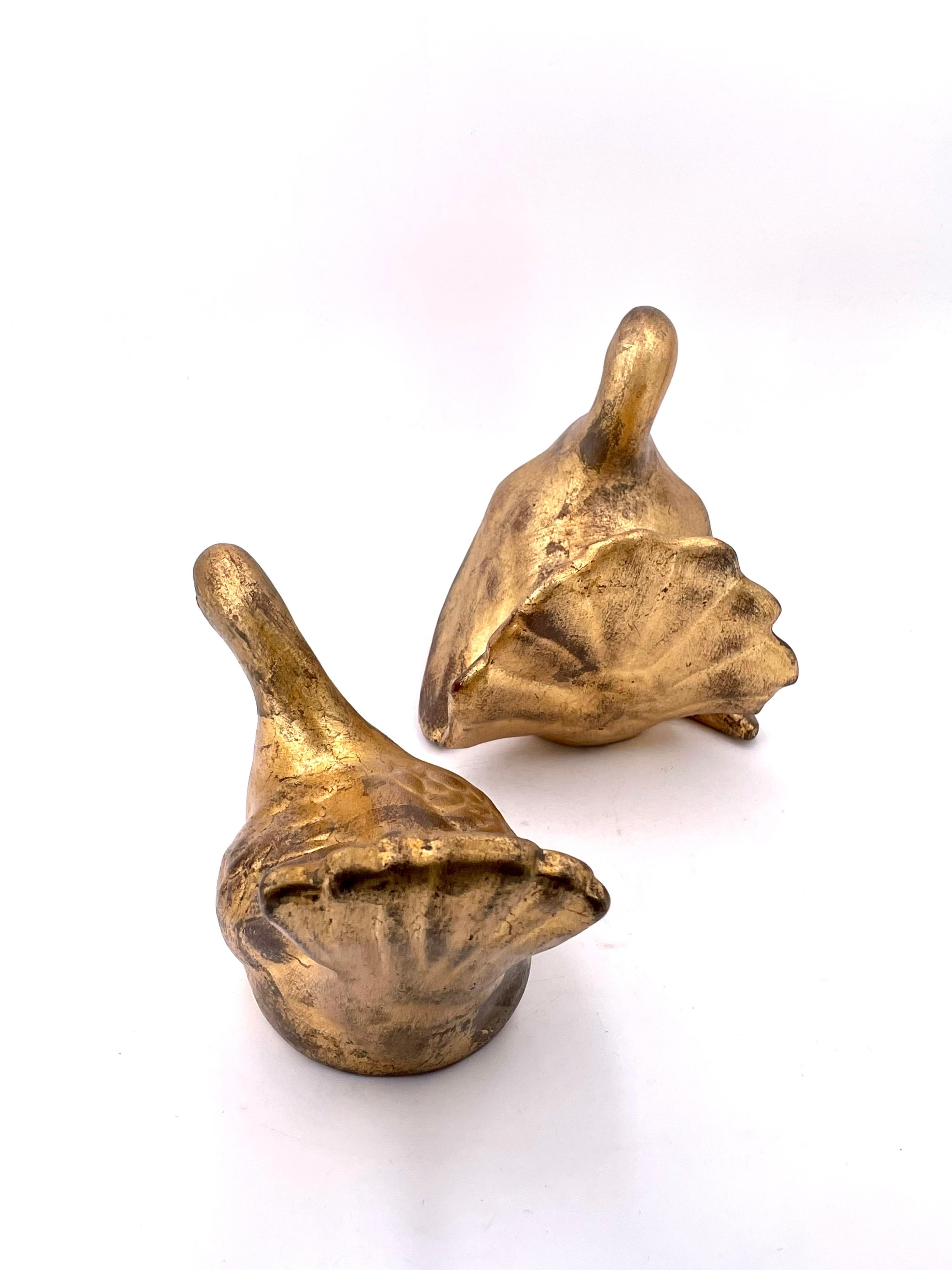 Hollywood Regency Pair of Italian Gold Guild Doves Ceramic Sculptures / Figurines For Sale