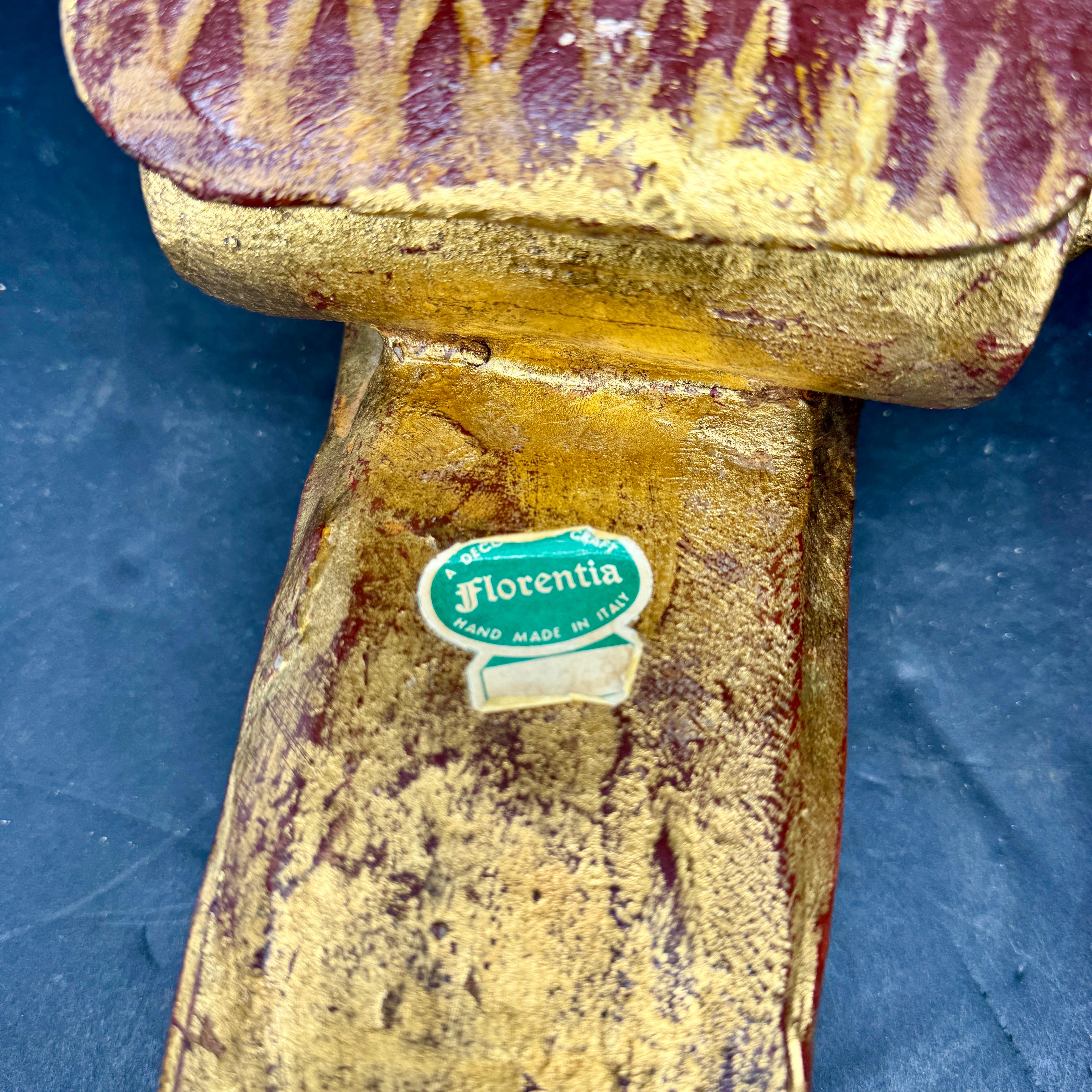 Pareja de repisas o ménsulas italianas de acanto de madera dorada en venta 5