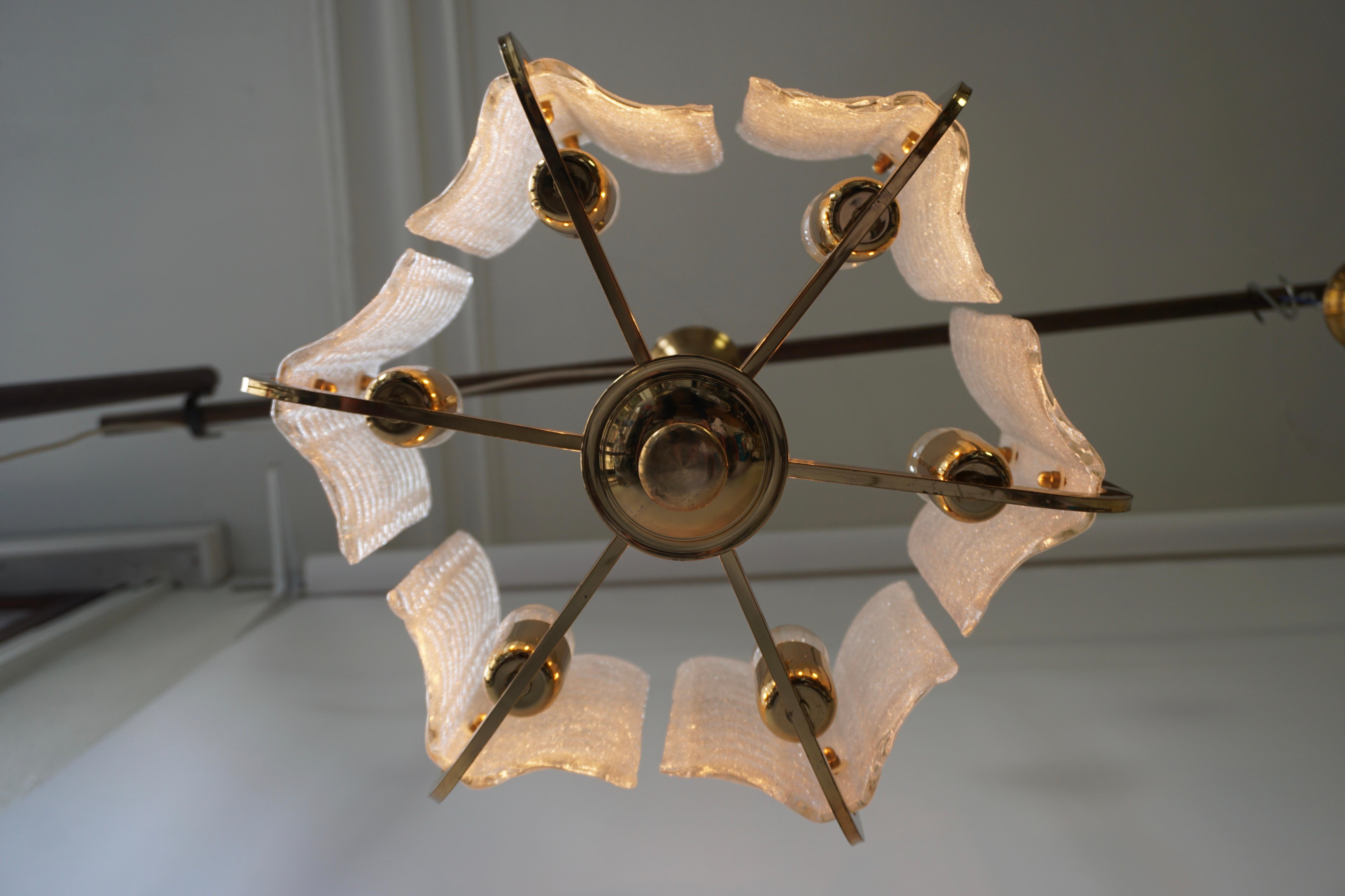 One Italian Golden Brass and Murano Glass Pendant Light In Good Condition For Sale In Antwerp, BE