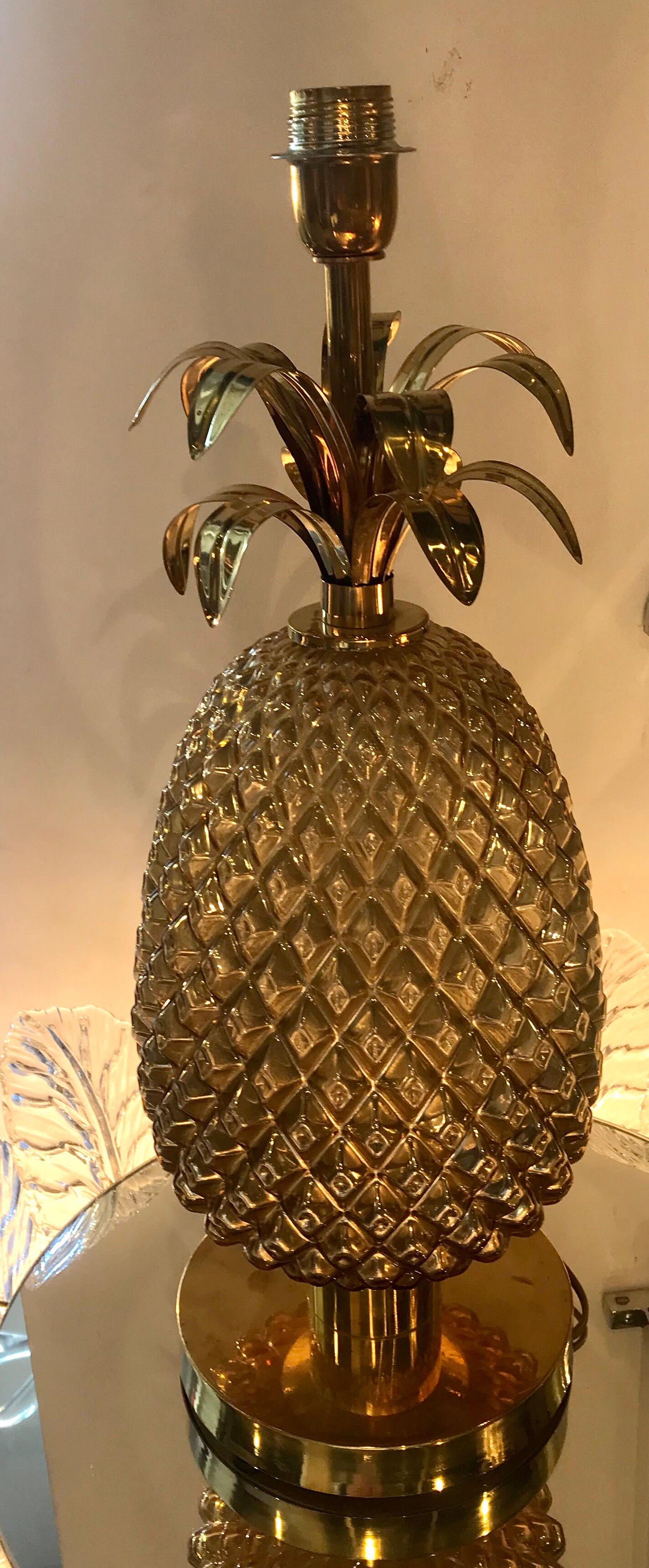 Pair of Italian Golden Glass and Brass Pineapple Table Lamps In Good Condition For Sale In Miami, FL